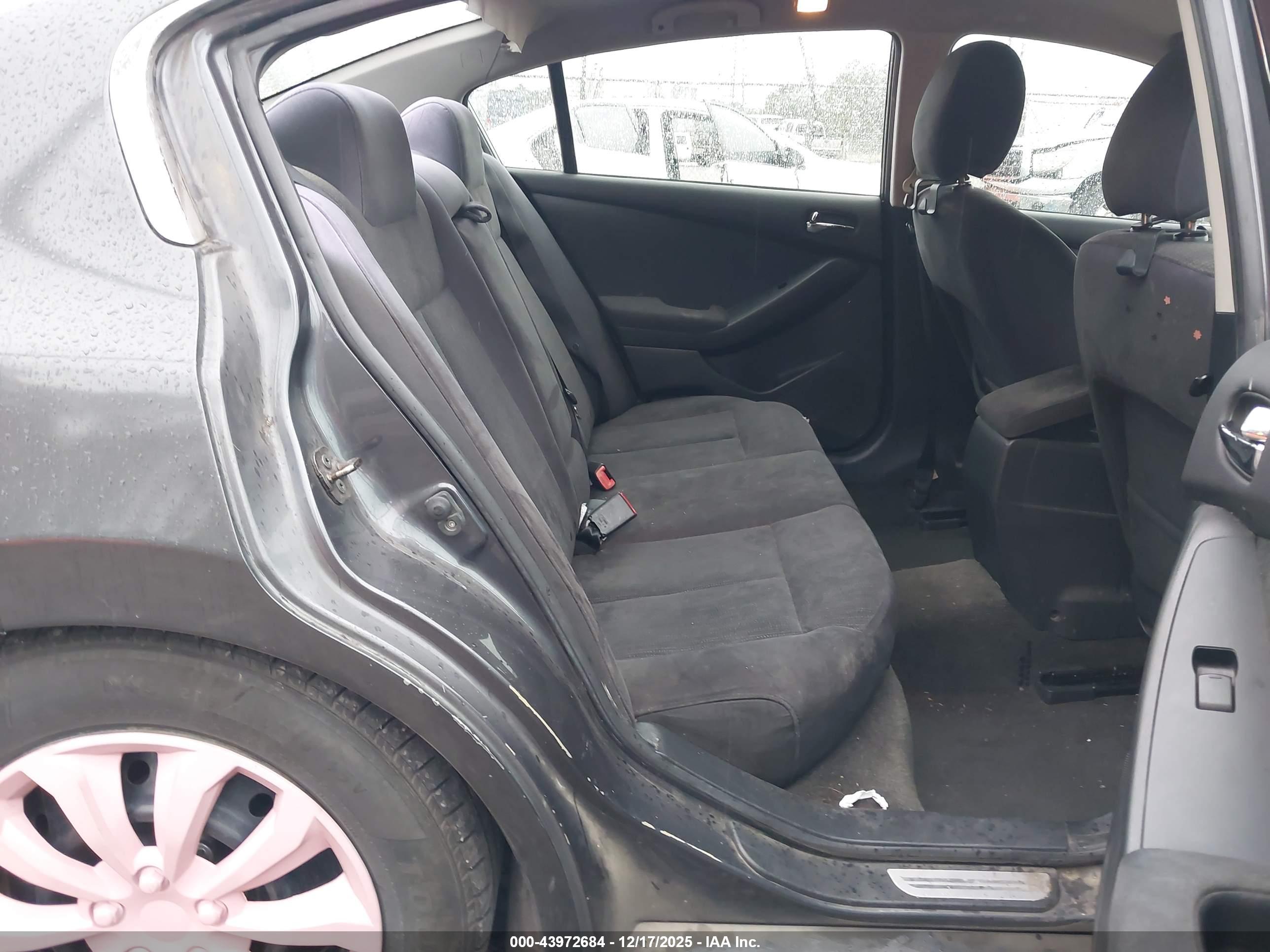 NISSAN ALTIMA image 8