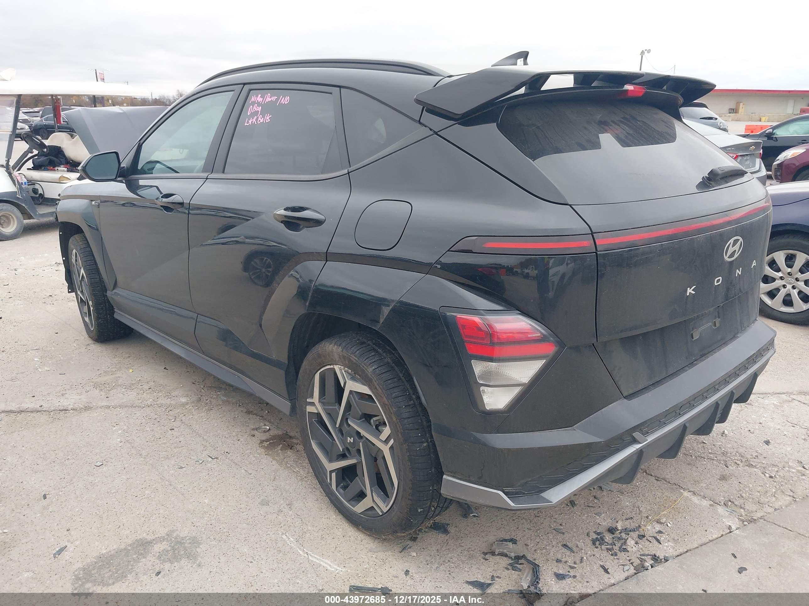 HYUNDAI KONA image 3