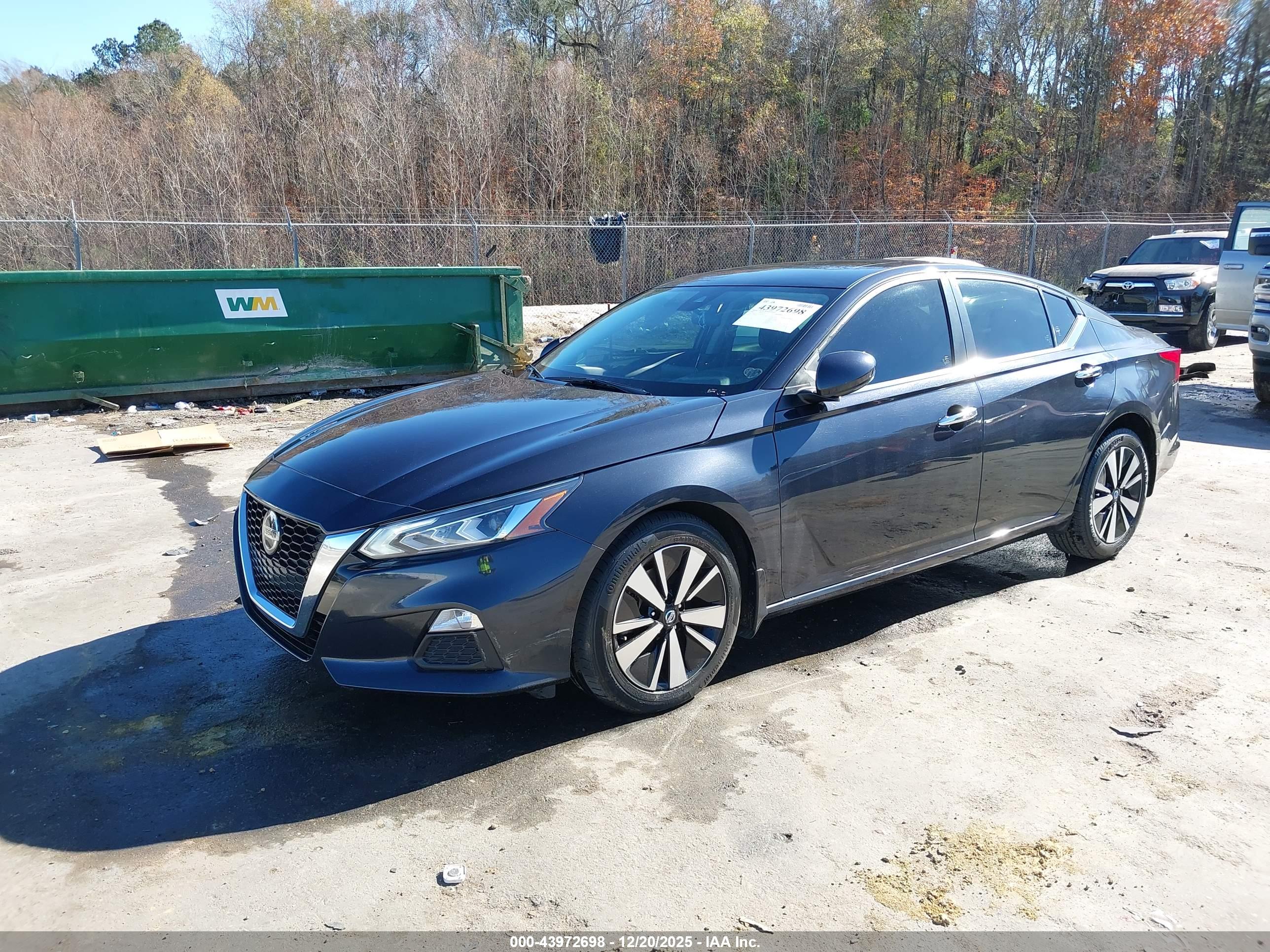 NISSAN ALTIMA image 2