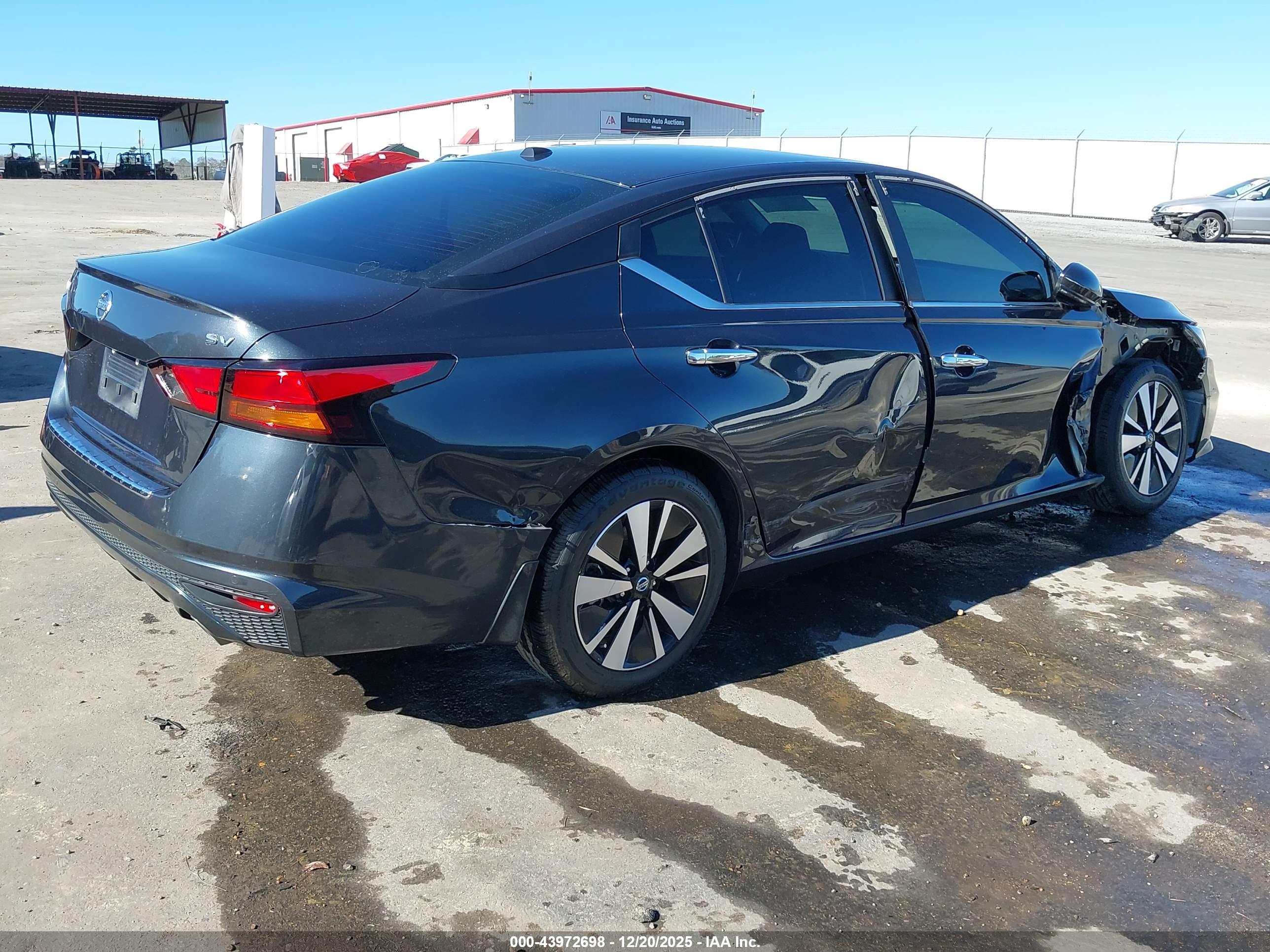 NISSAN ALTIMA image 4
