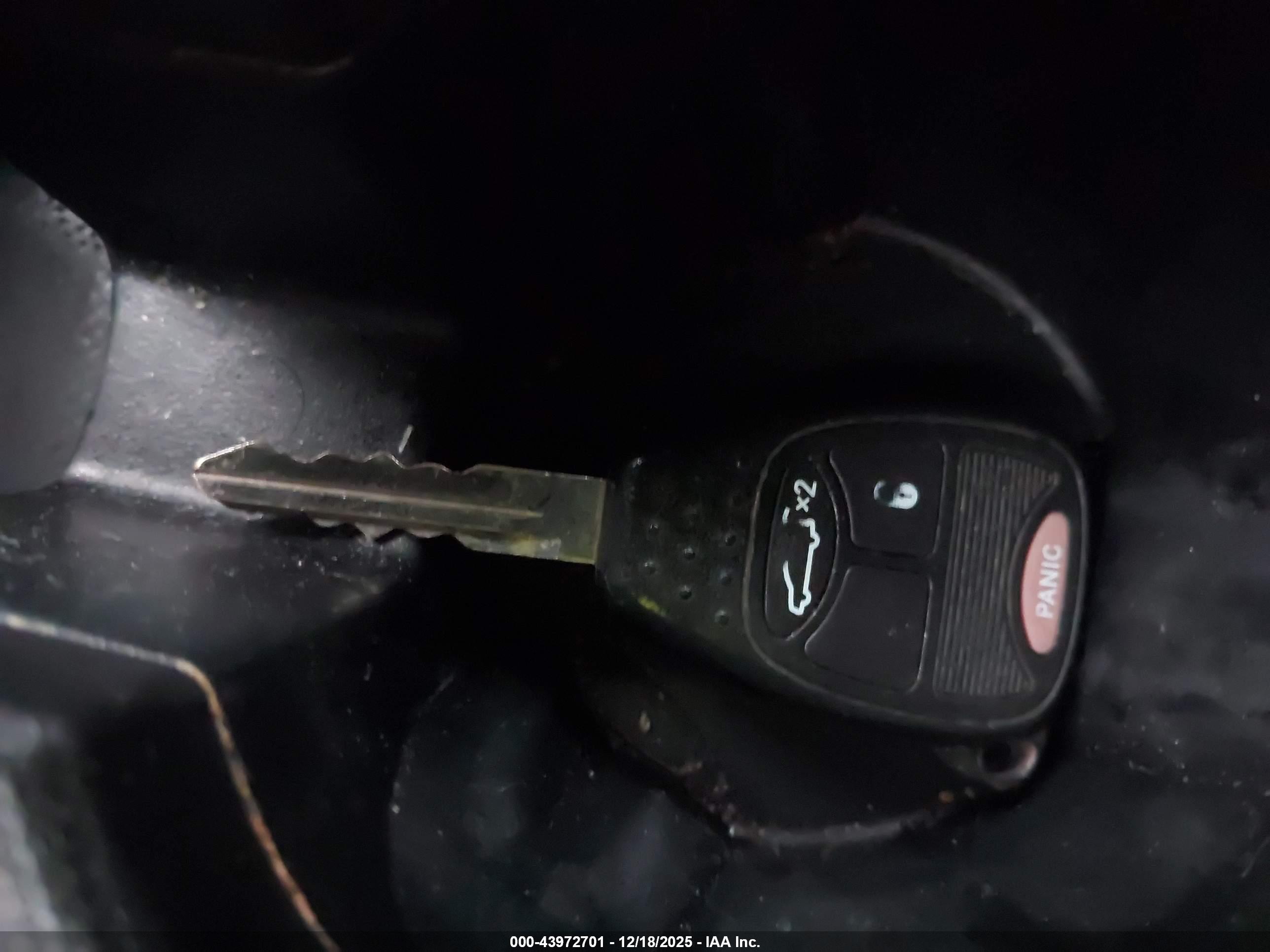 DODGE AVENGER image 11