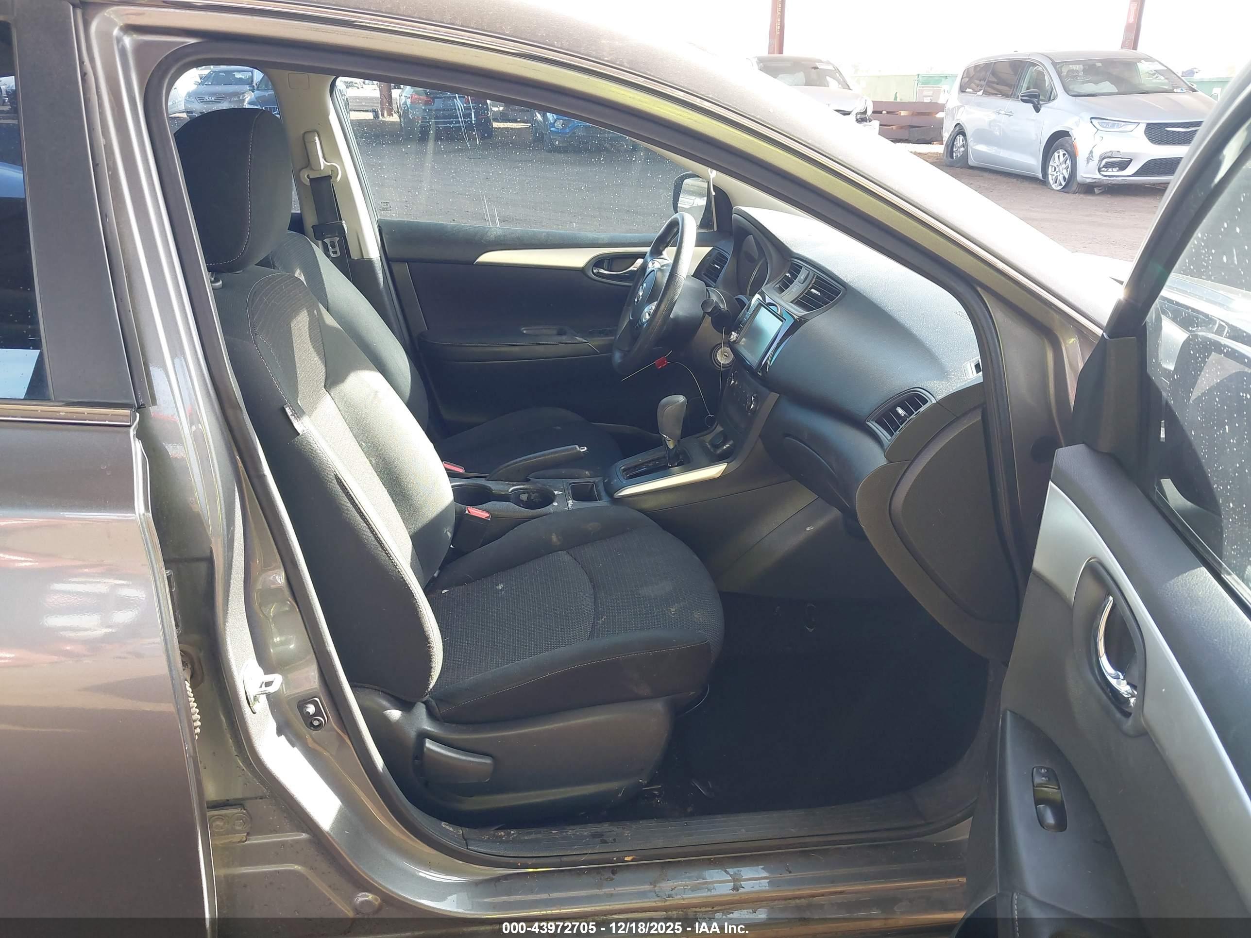 NISSAN SENTRA image 5