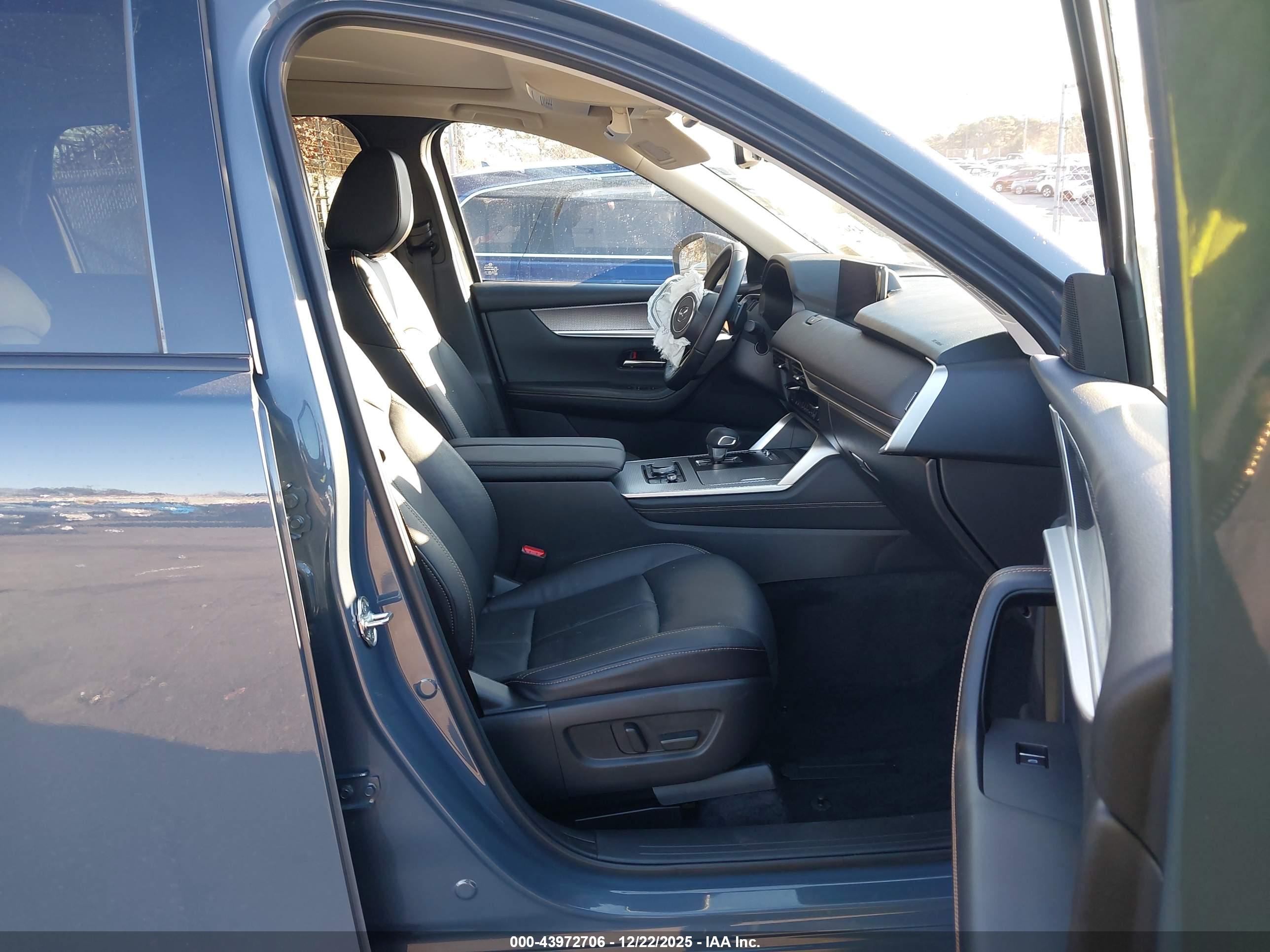 MAZDA CX-70 image 5