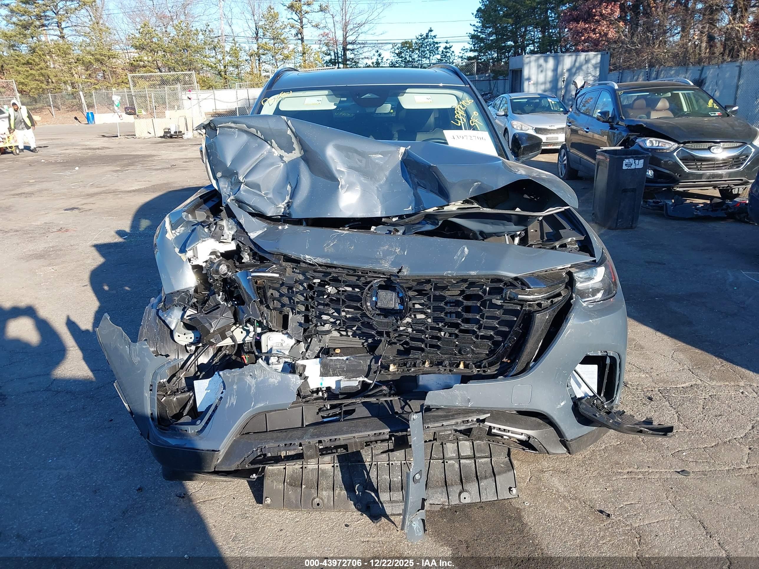 MAZDA CX-70 image 6