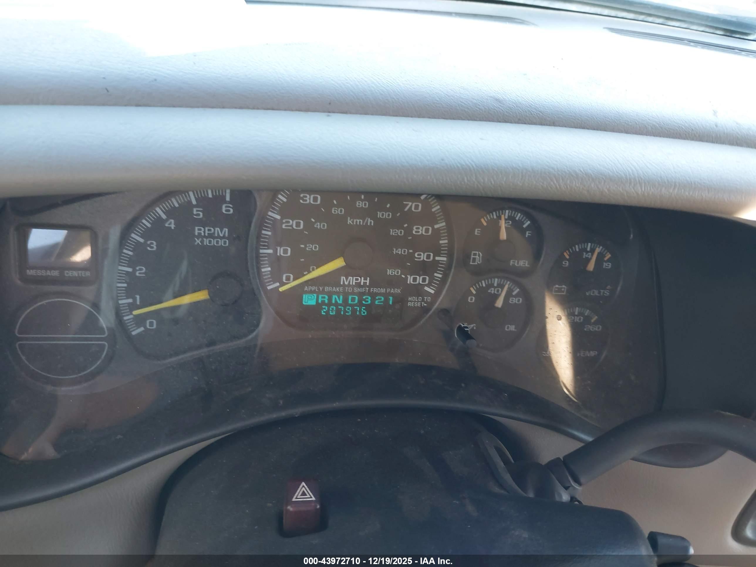 CHEVROLET TAHOE image 7