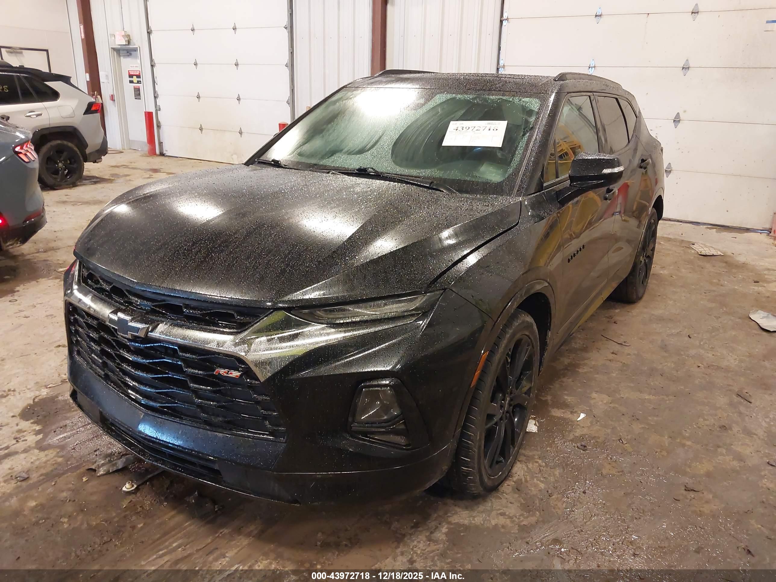 CHEVROLET BLAZER image 2