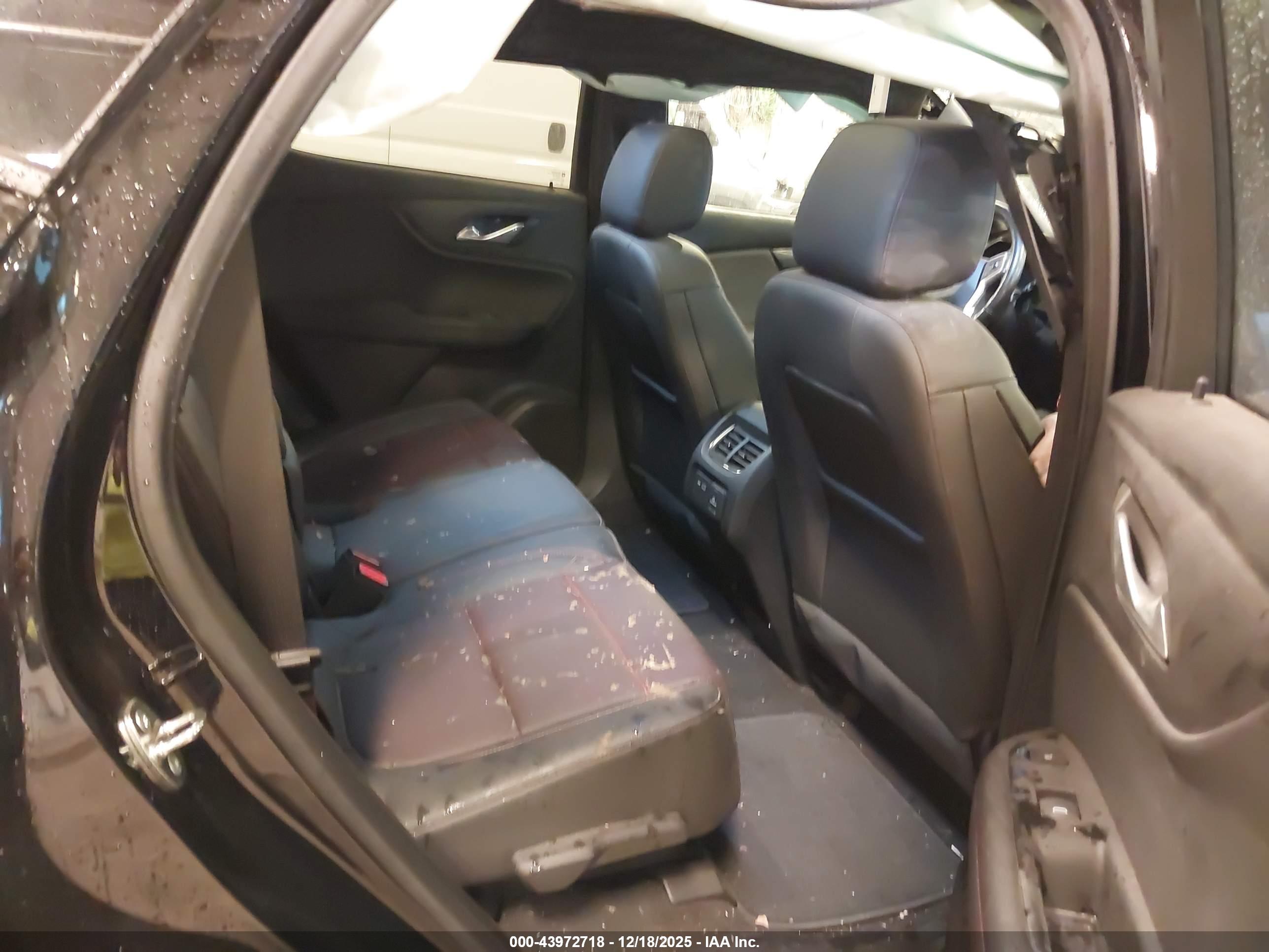 CHEVROLET BLAZER image 8