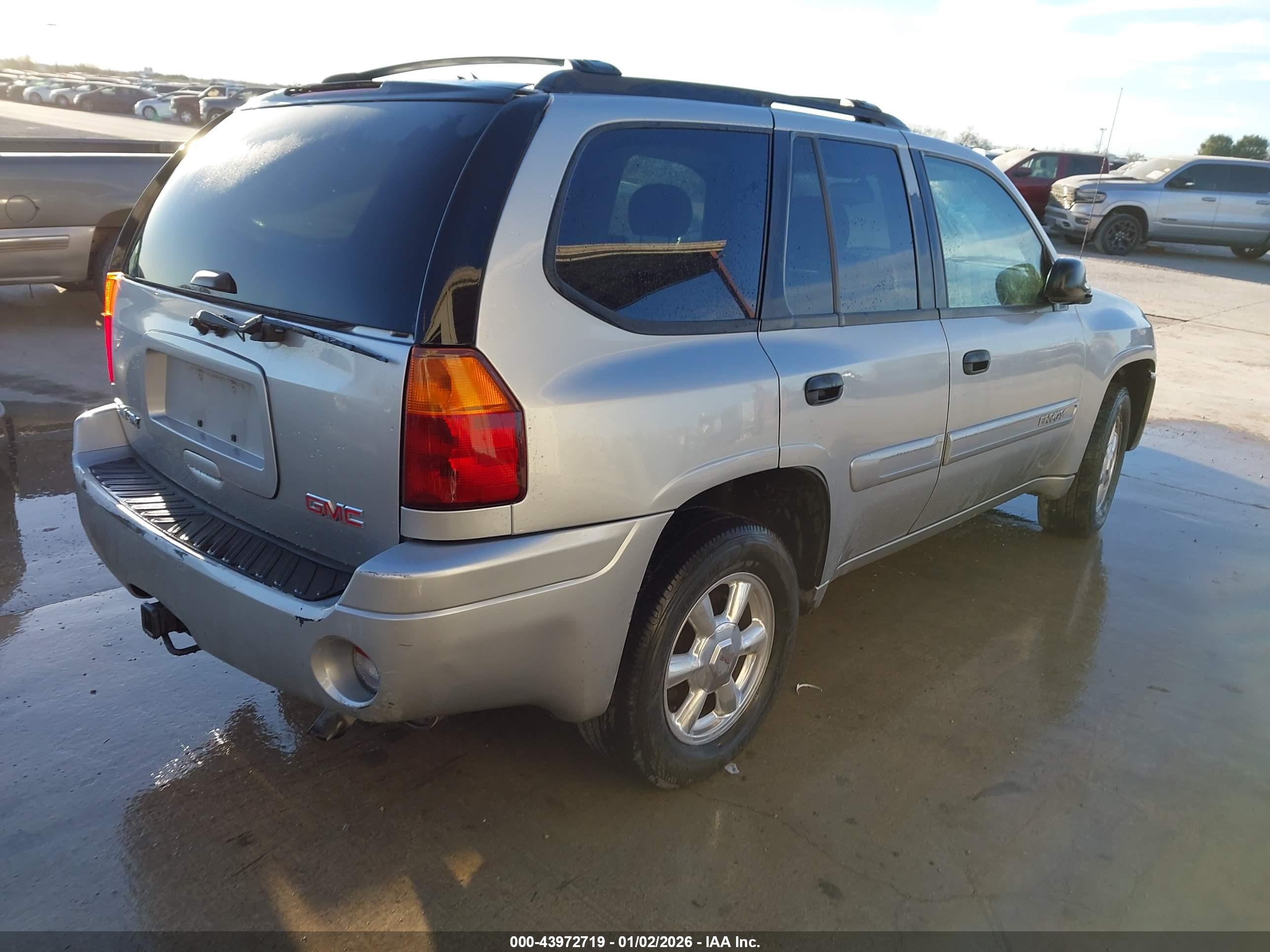 GMC ENVOY image 4