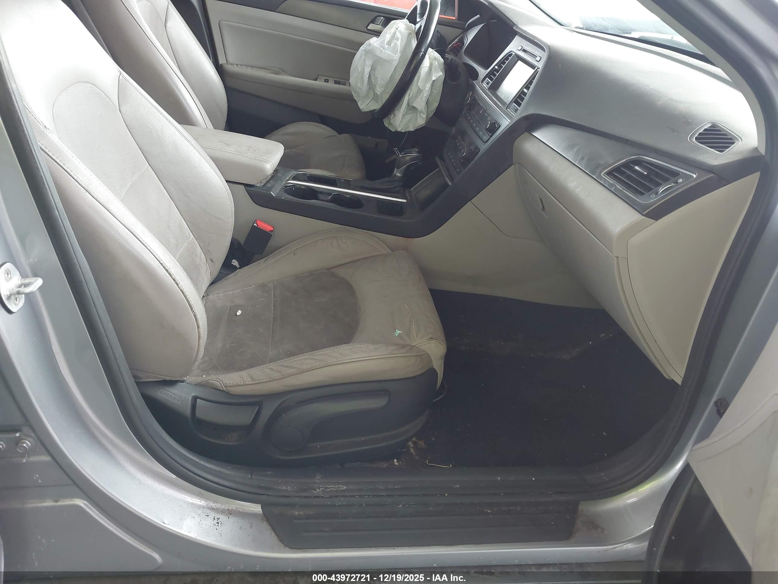 HYUNDAI SONATA image 5