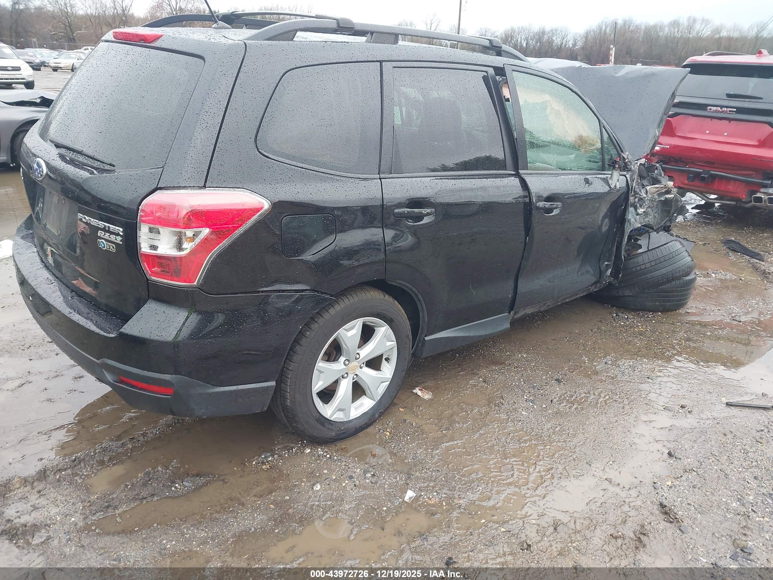 SUBARU FORESTER image 4