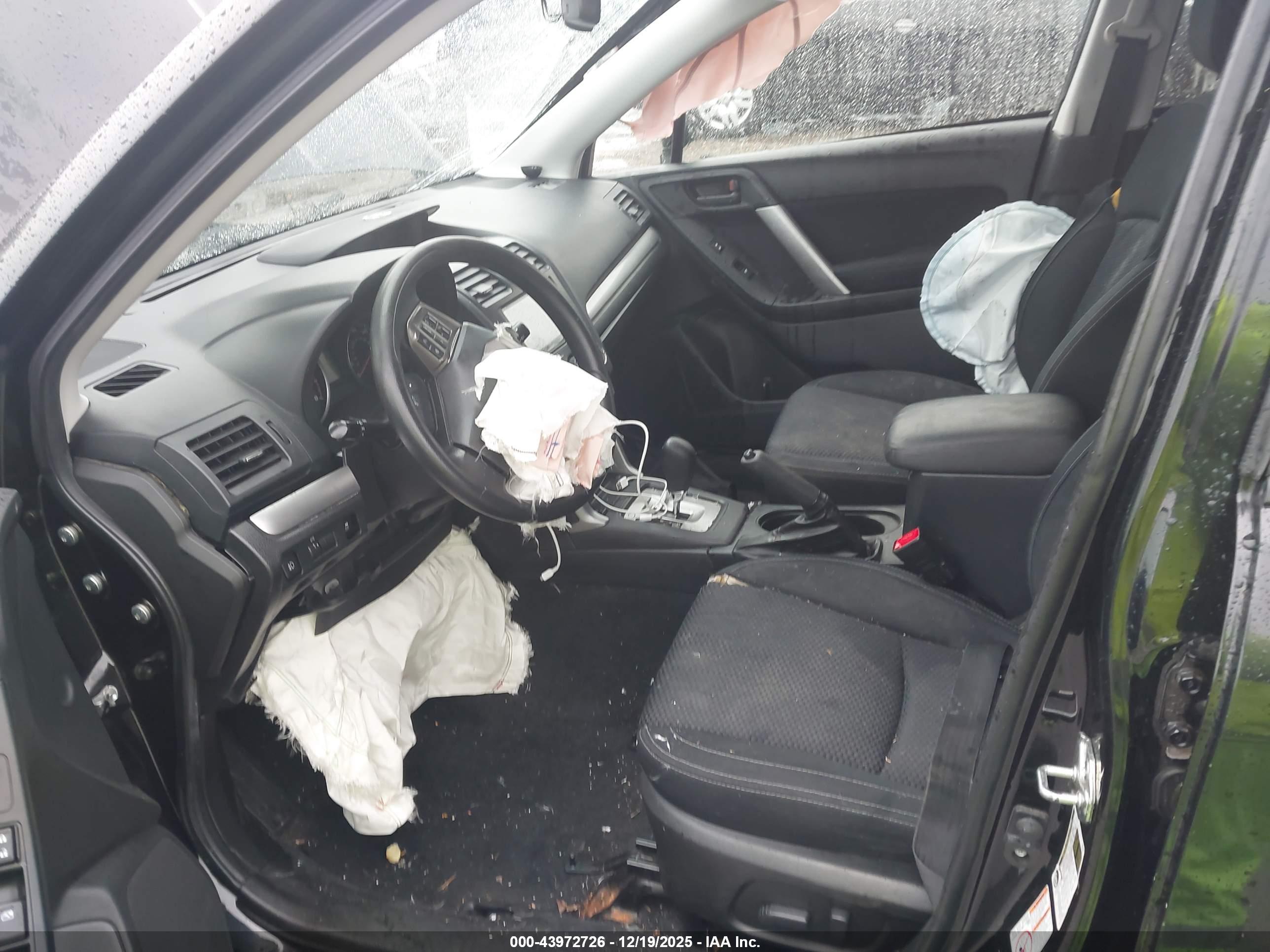 SUBARU FORESTER image 5