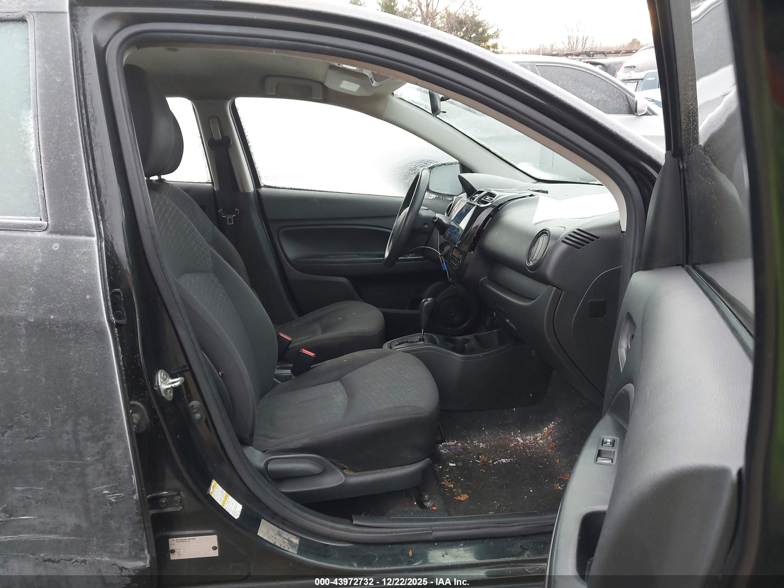 MITSUBISHI MIRAGE image 5