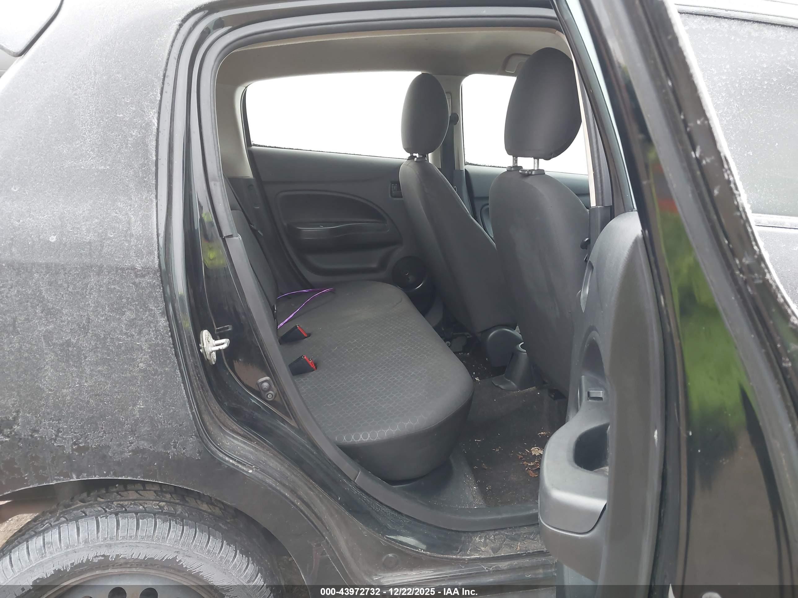 MITSUBISHI MIRAGE image 8