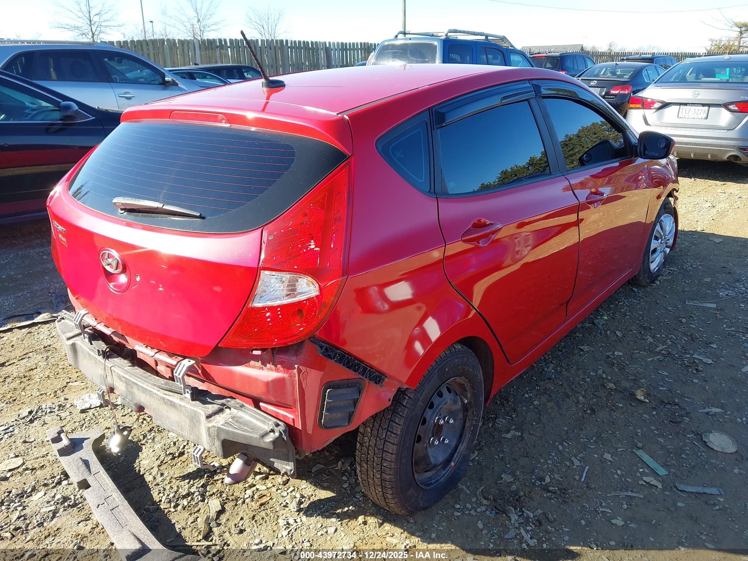 HYUNDAI ACCENT image 4