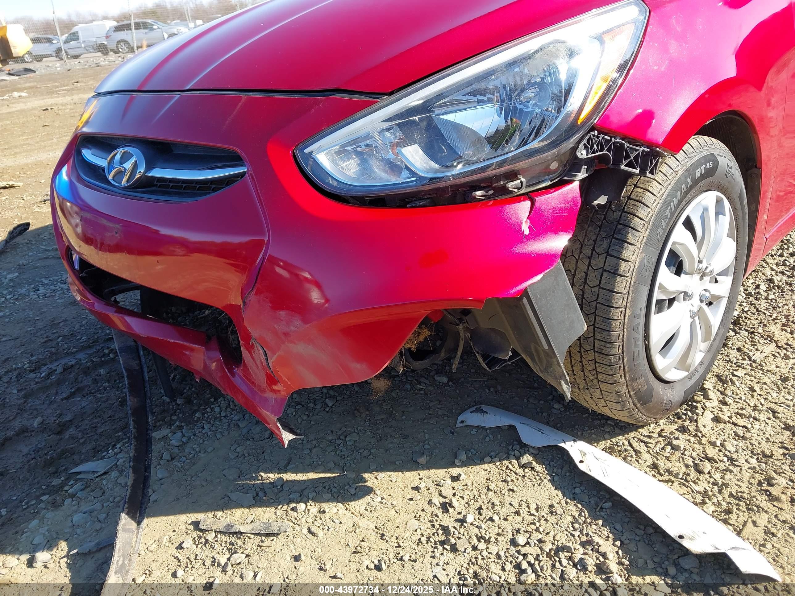 HYUNDAI ACCENT image 6
