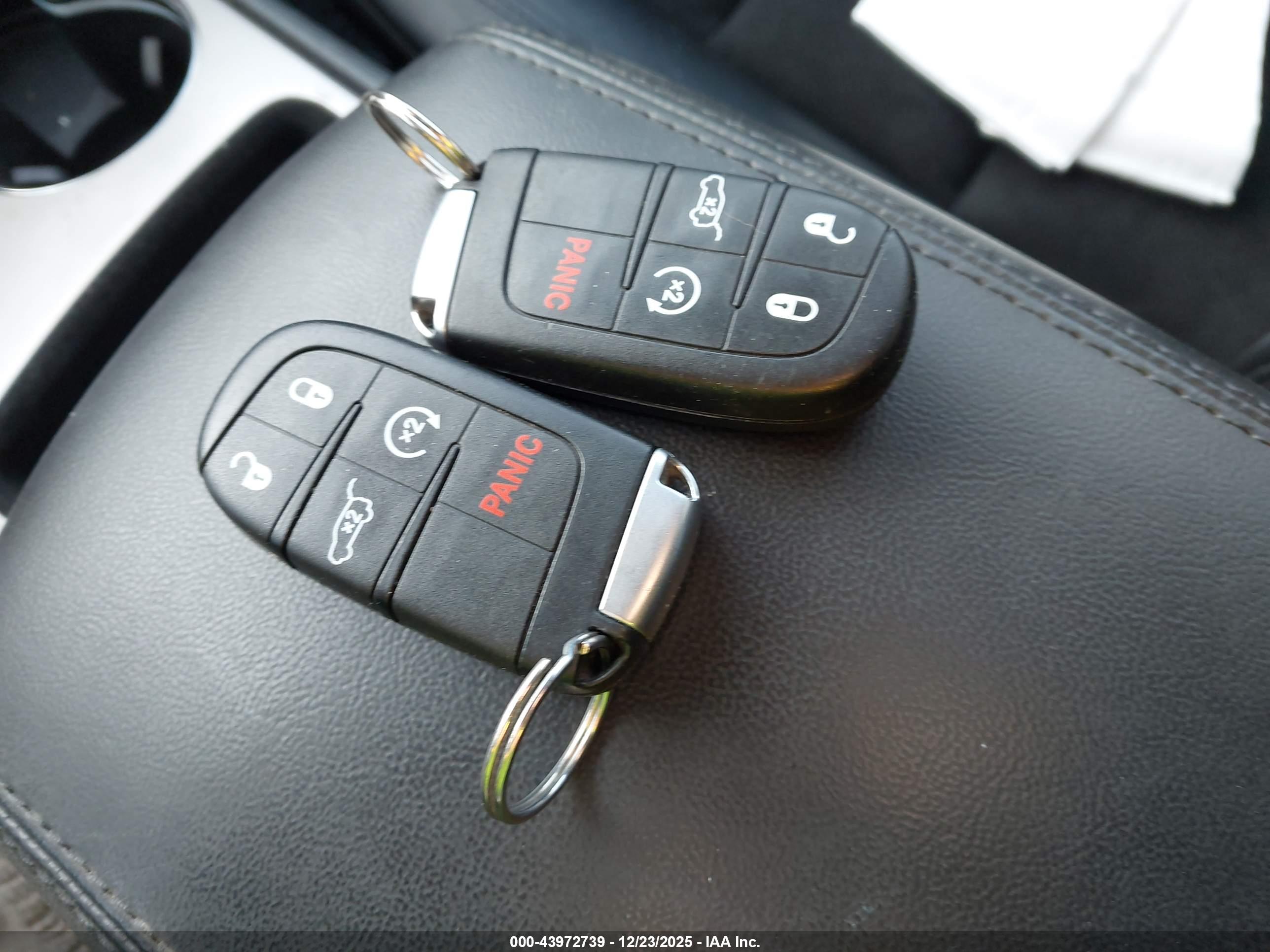 JEEP GRAND image 11