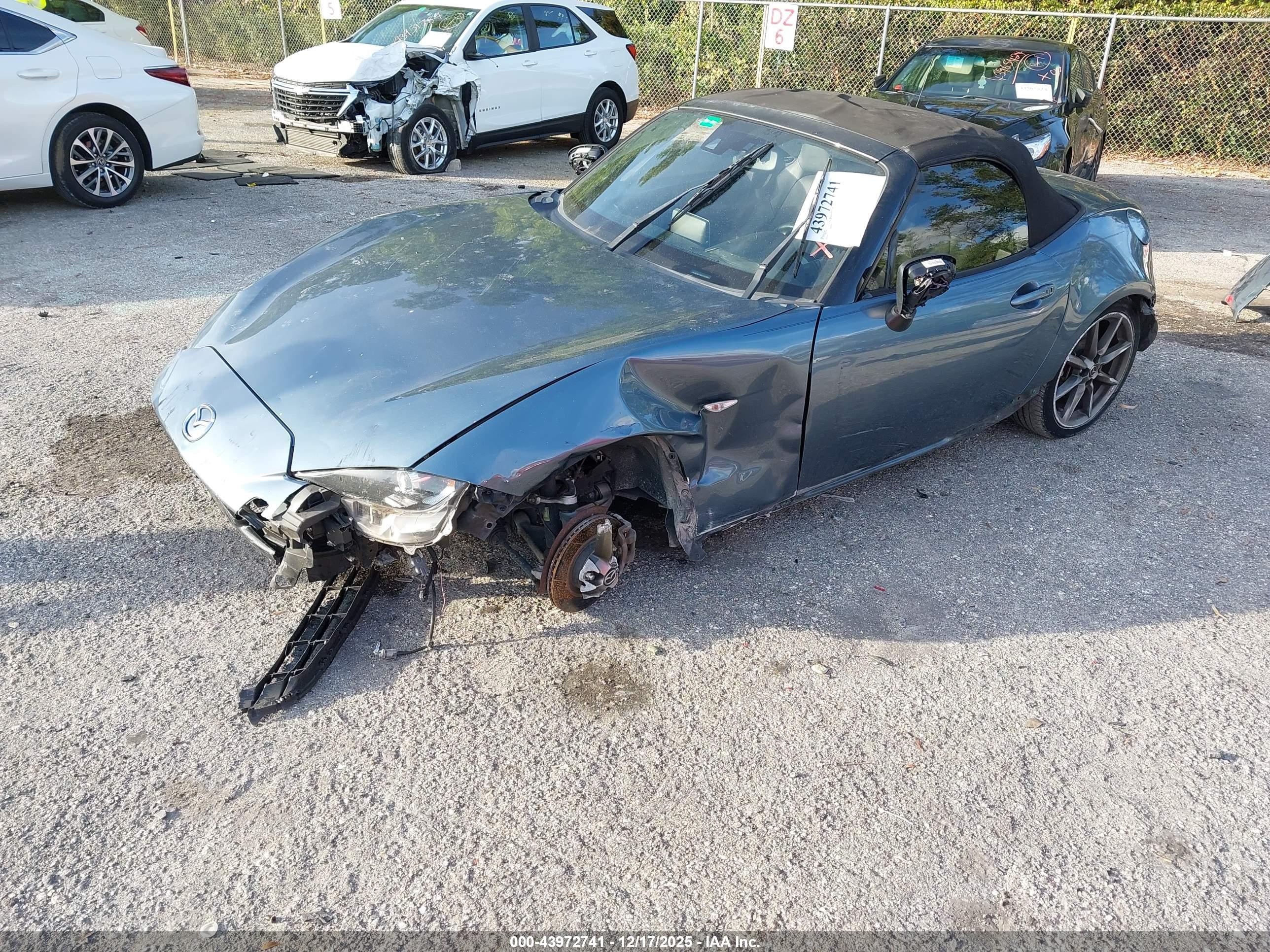 MAZDA MX-5 image 2