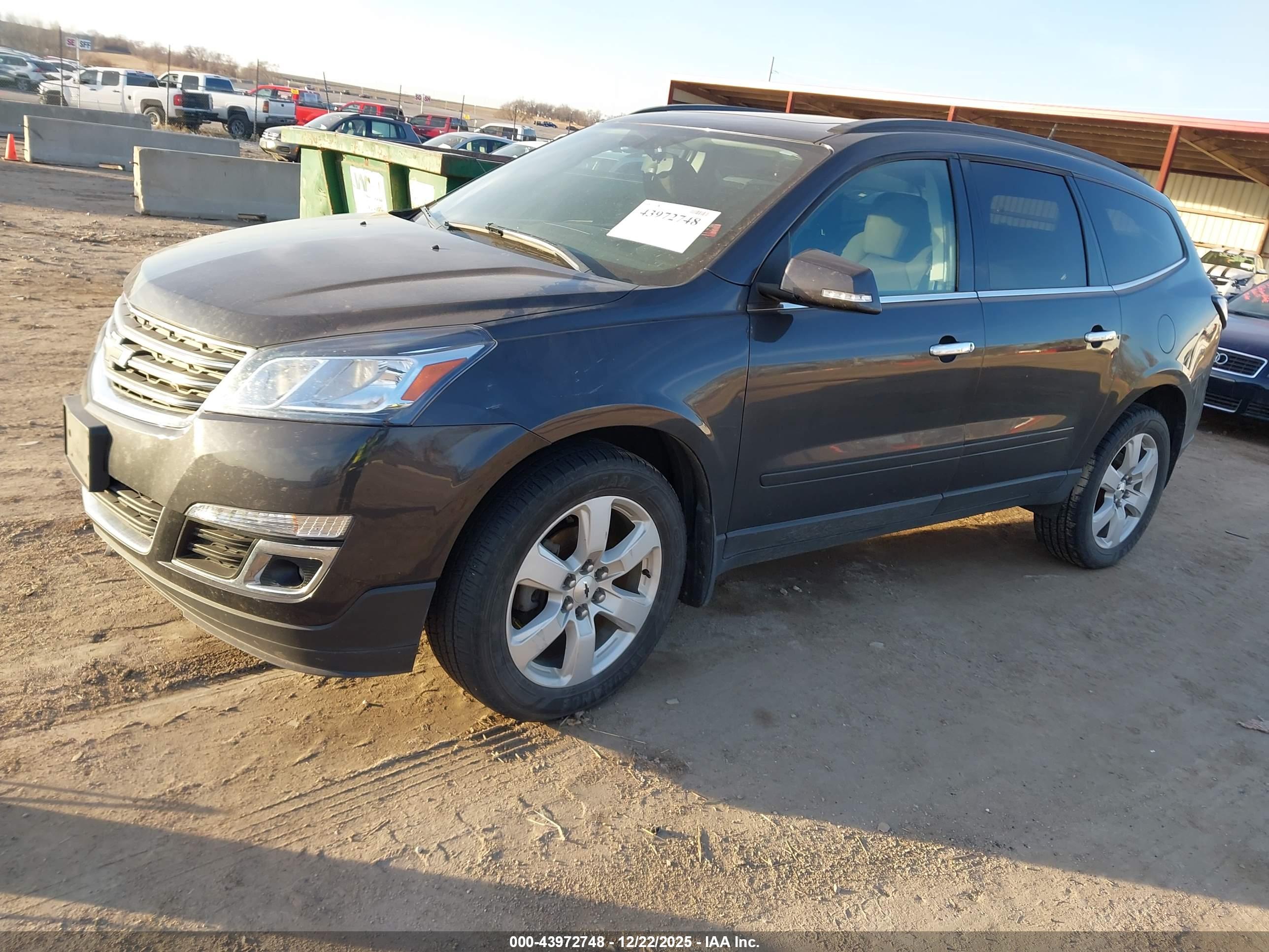 CHEVROLET TRAVERSE image 2