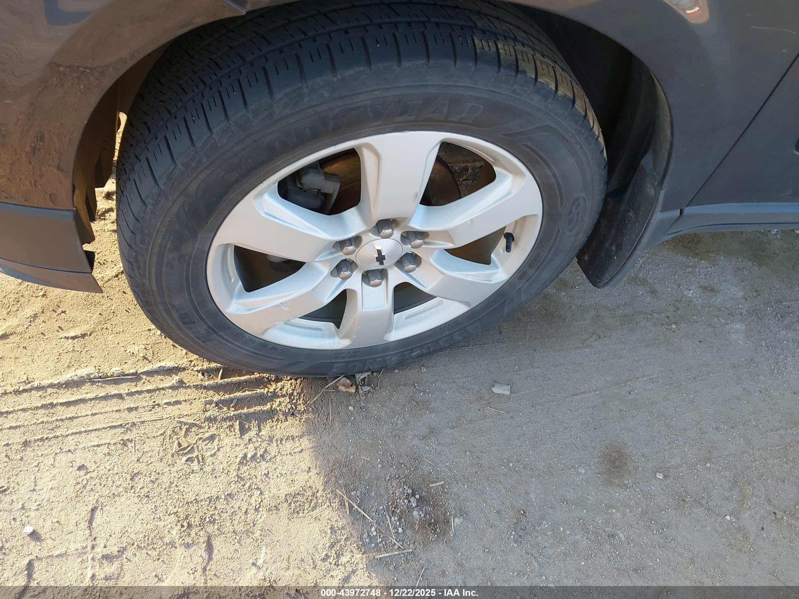 CHEVROLET TRAVERSE image 6