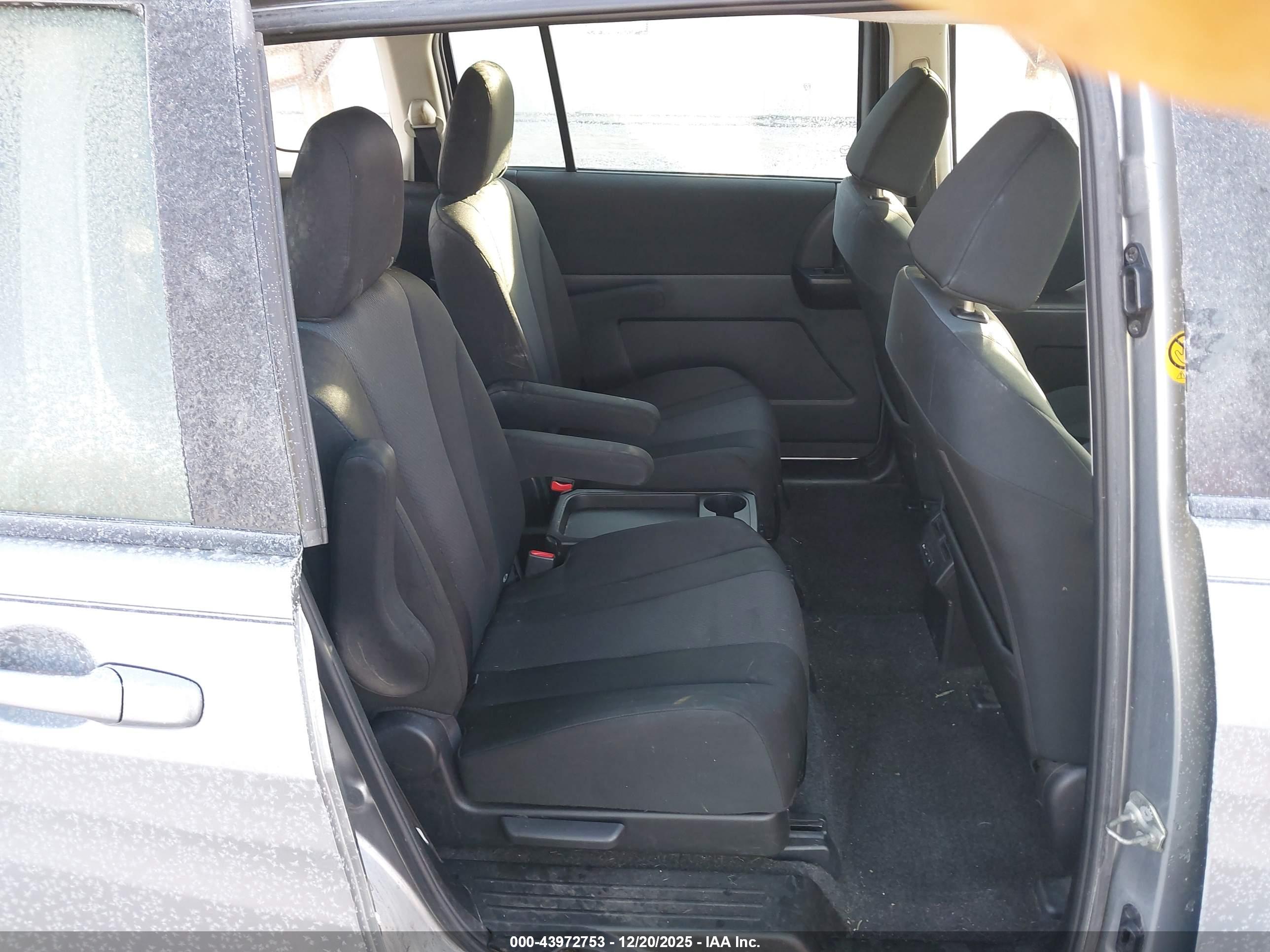 MAZDA MAZDA5 image 8