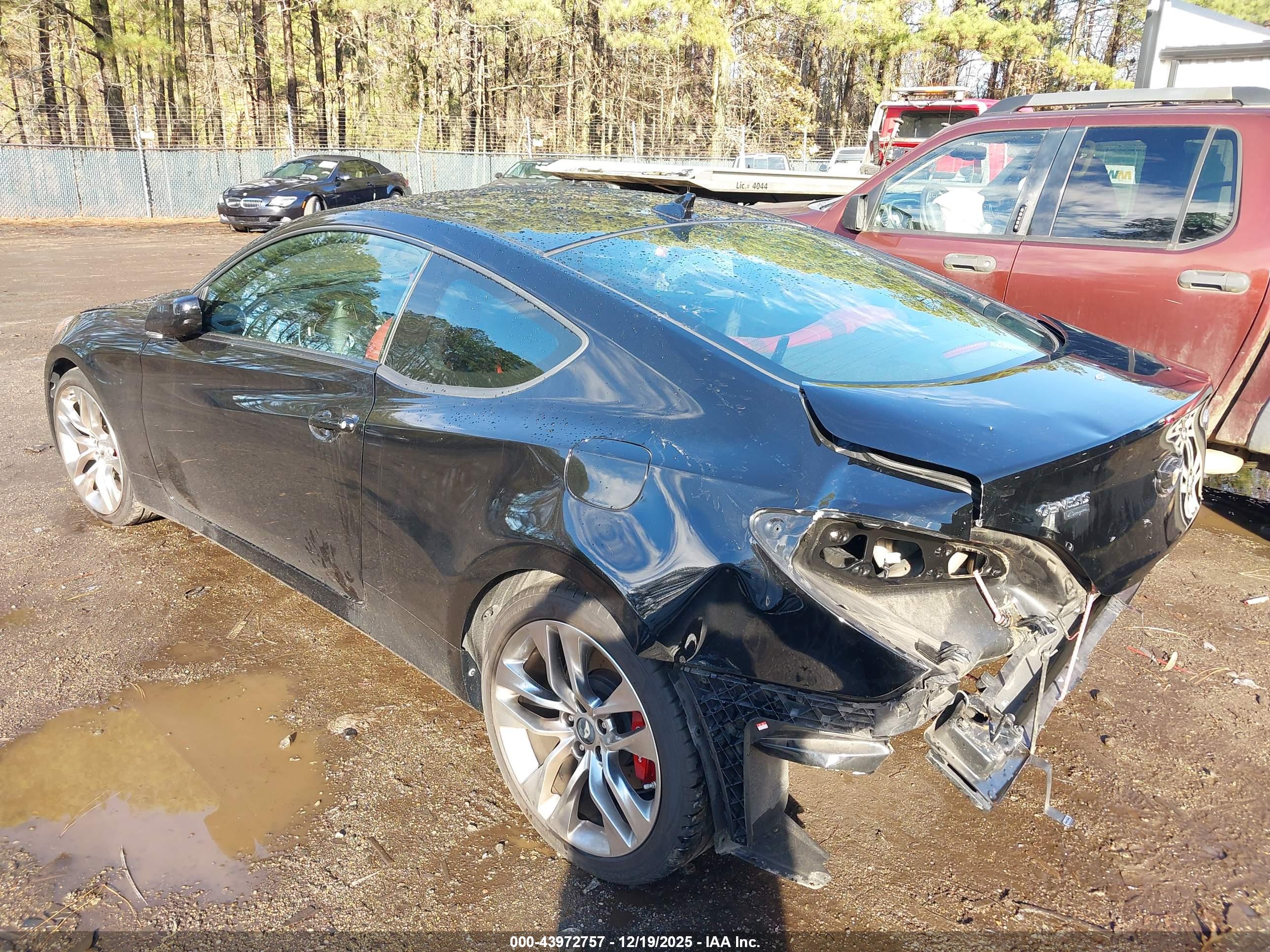 HYUNDAI GENESIS image 3