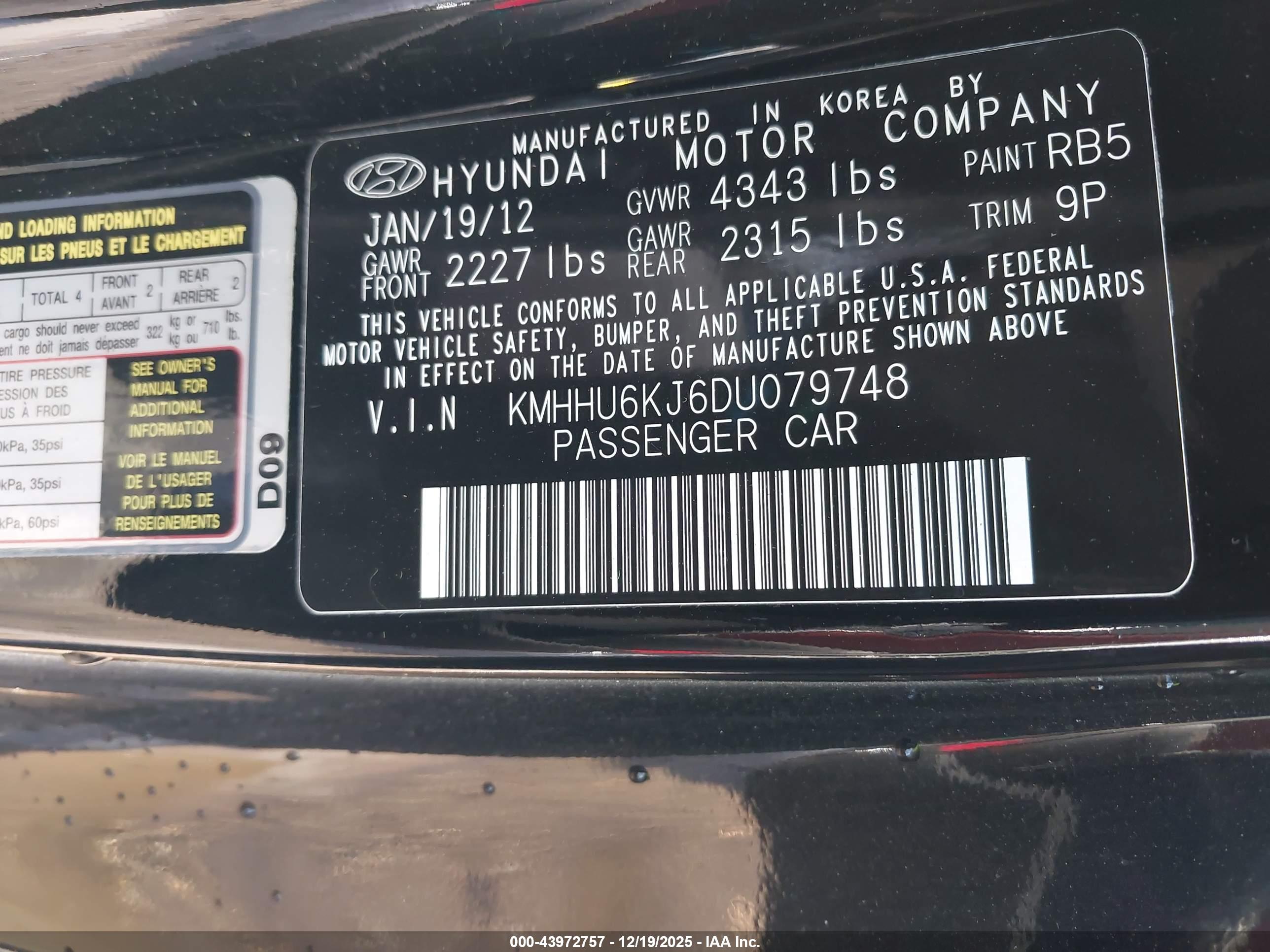 HYUNDAI GENESIS image 9