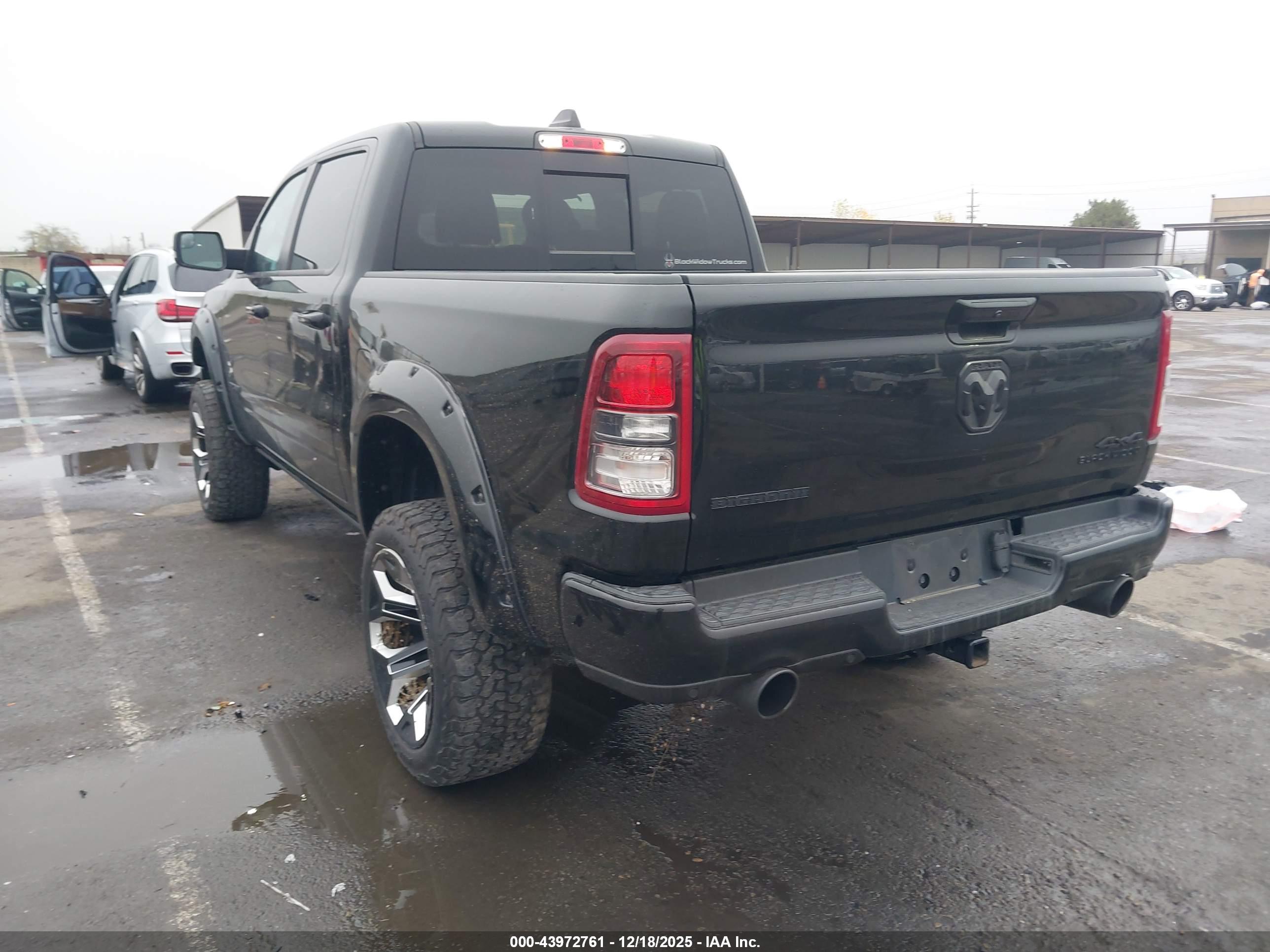 RAM 1500 image 3