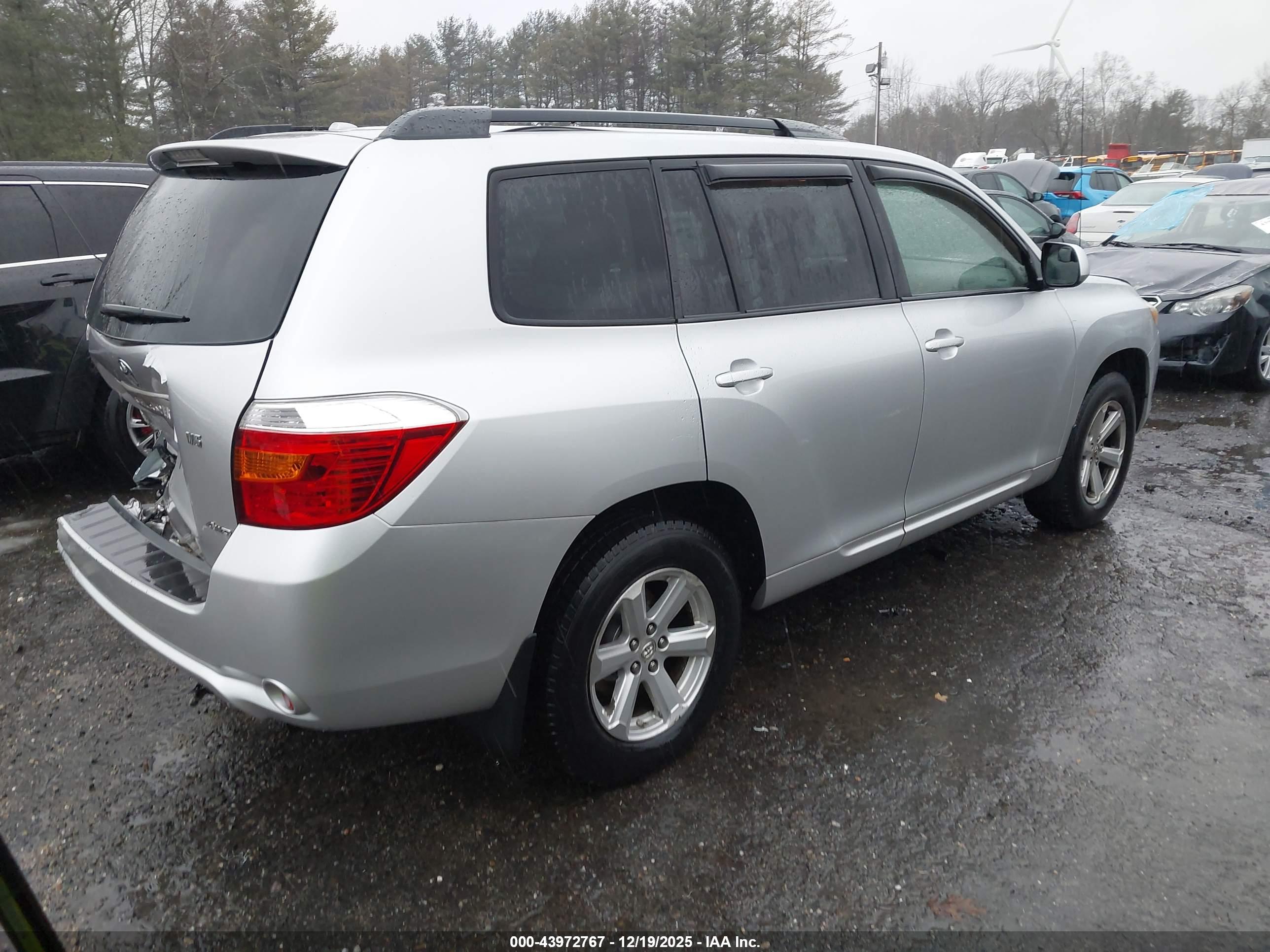 TOYOTA HIGHLANDER image 4