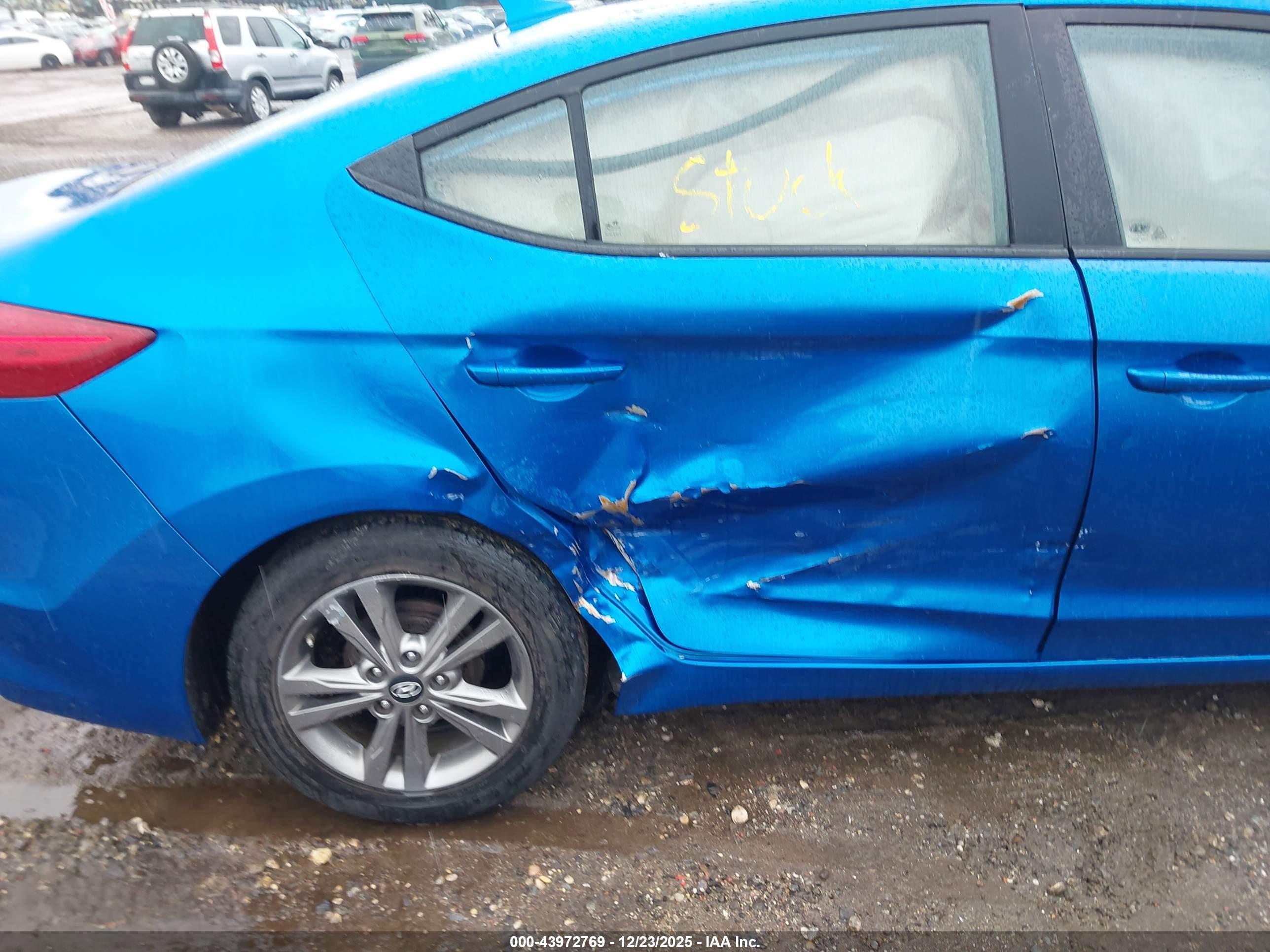 HYUNDAI ELANTRA image 6