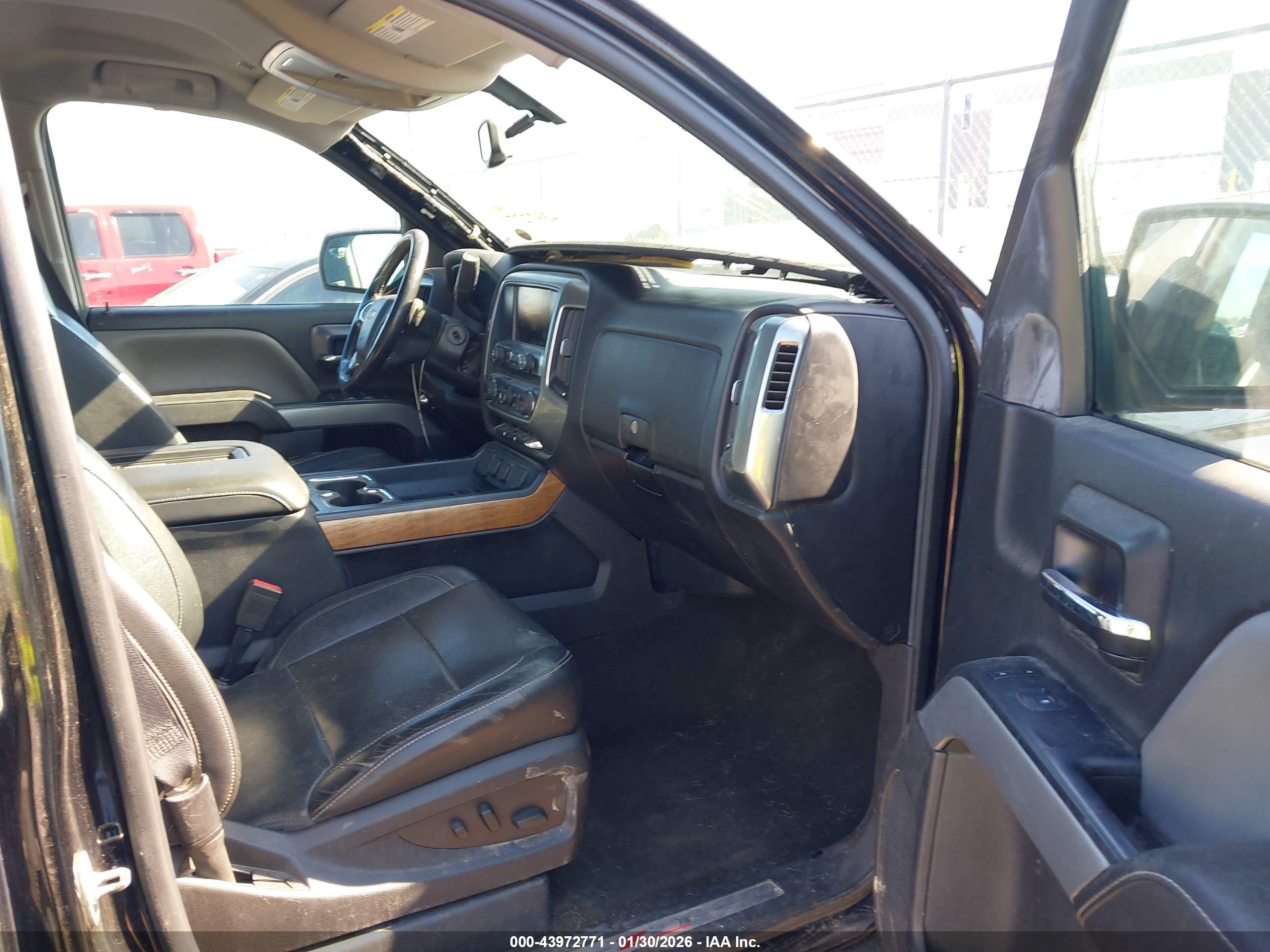 CHEVROLET SILVERADO image 5