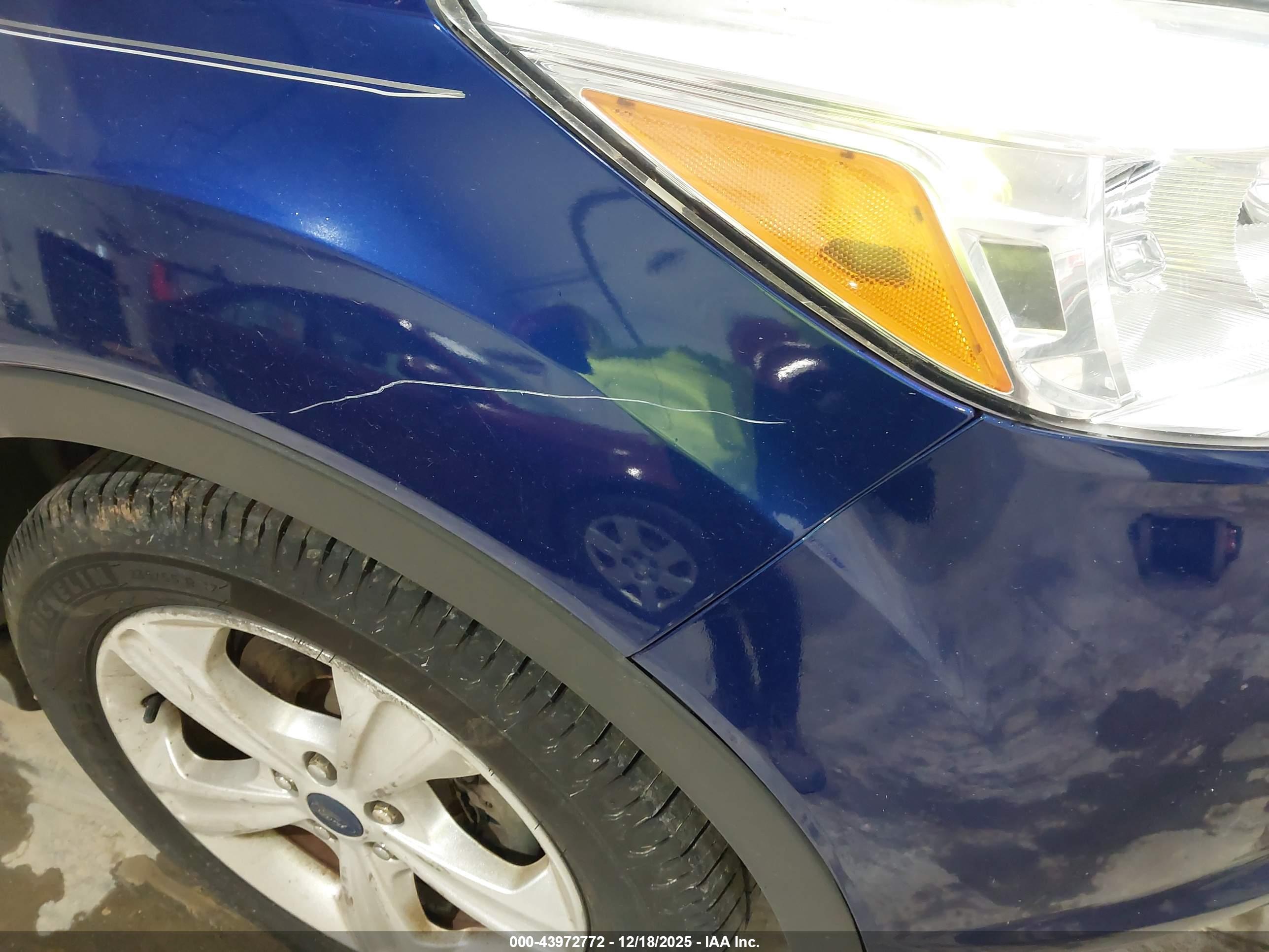 FORD ESCAPE image 6