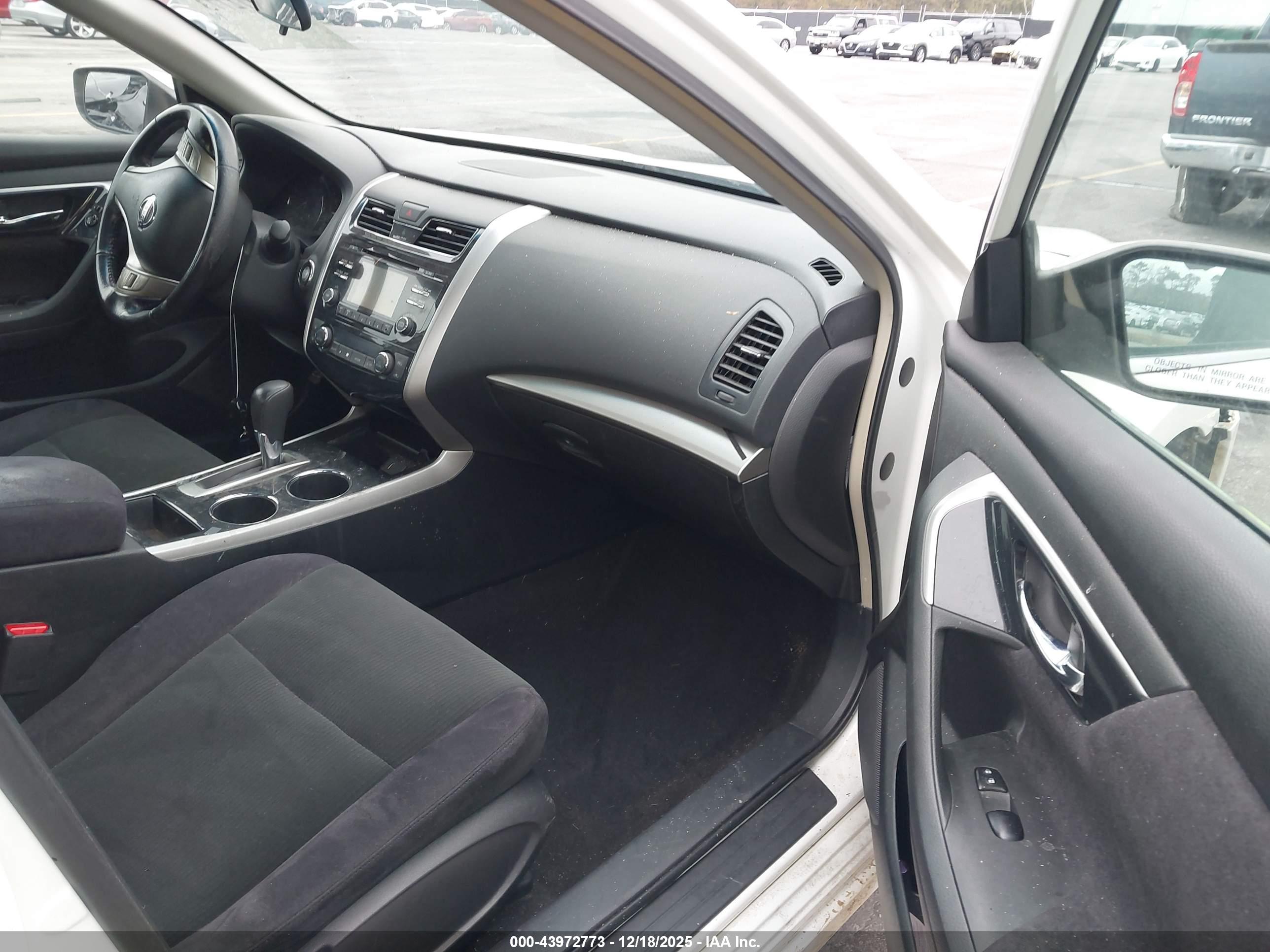 NISSAN ALTIMA image 5