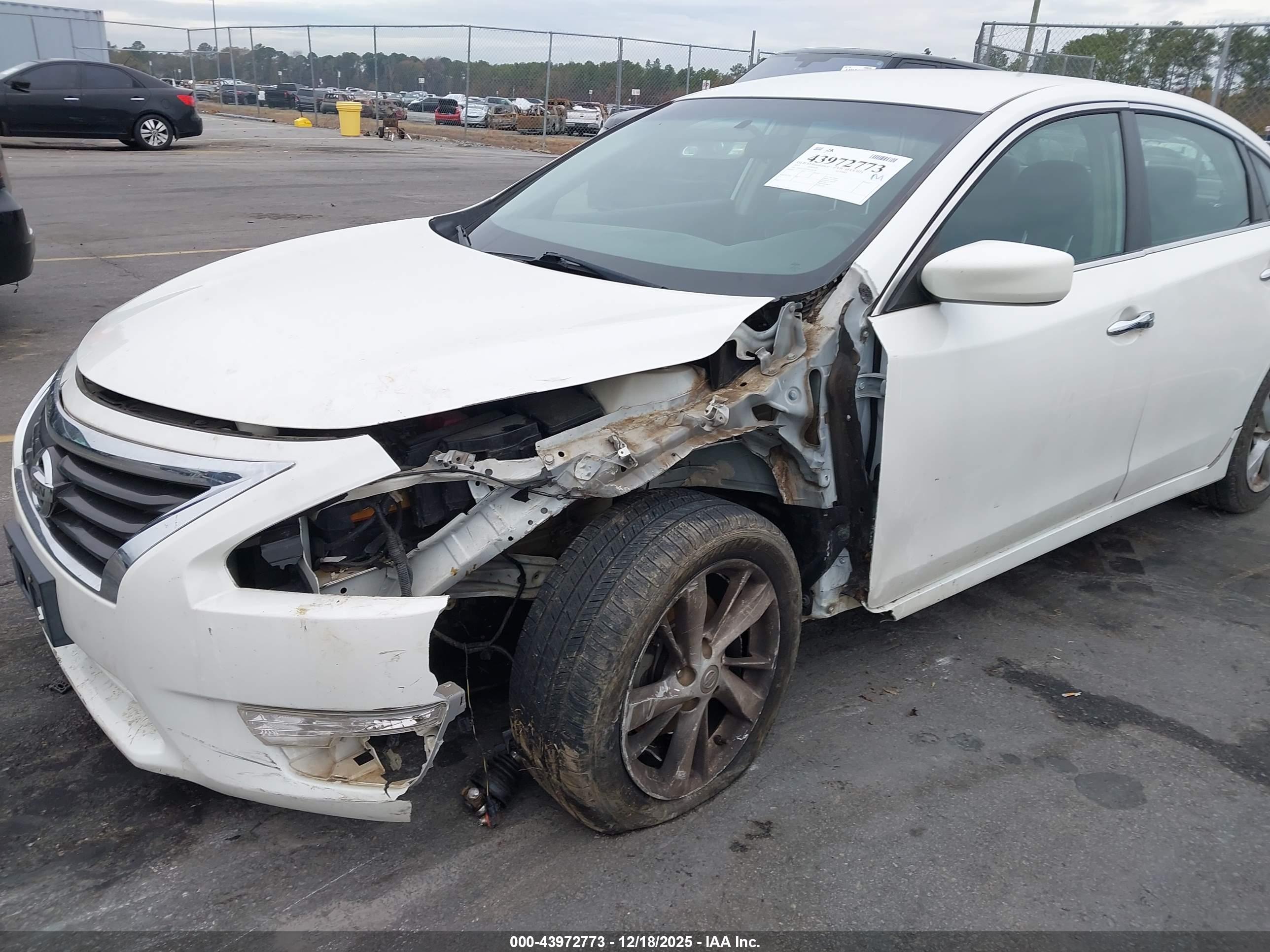 NISSAN ALTIMA image 6