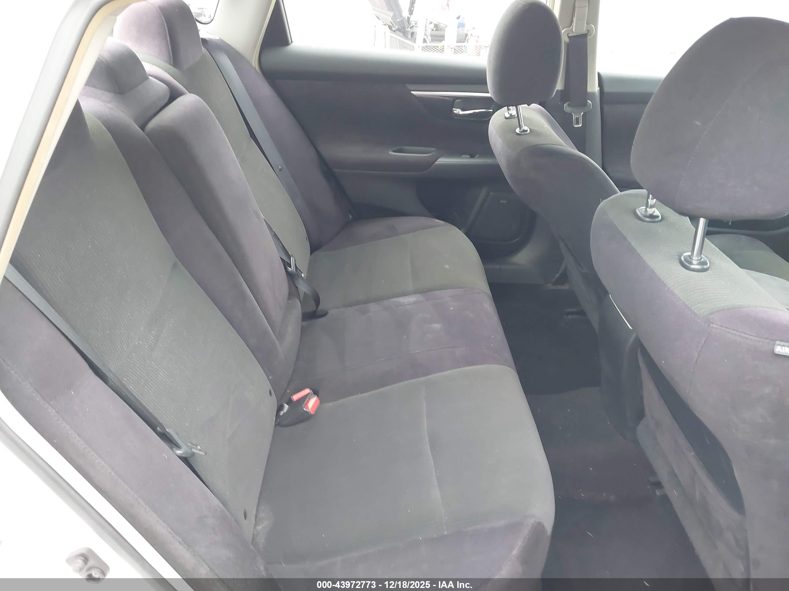 NISSAN ALTIMA image 8