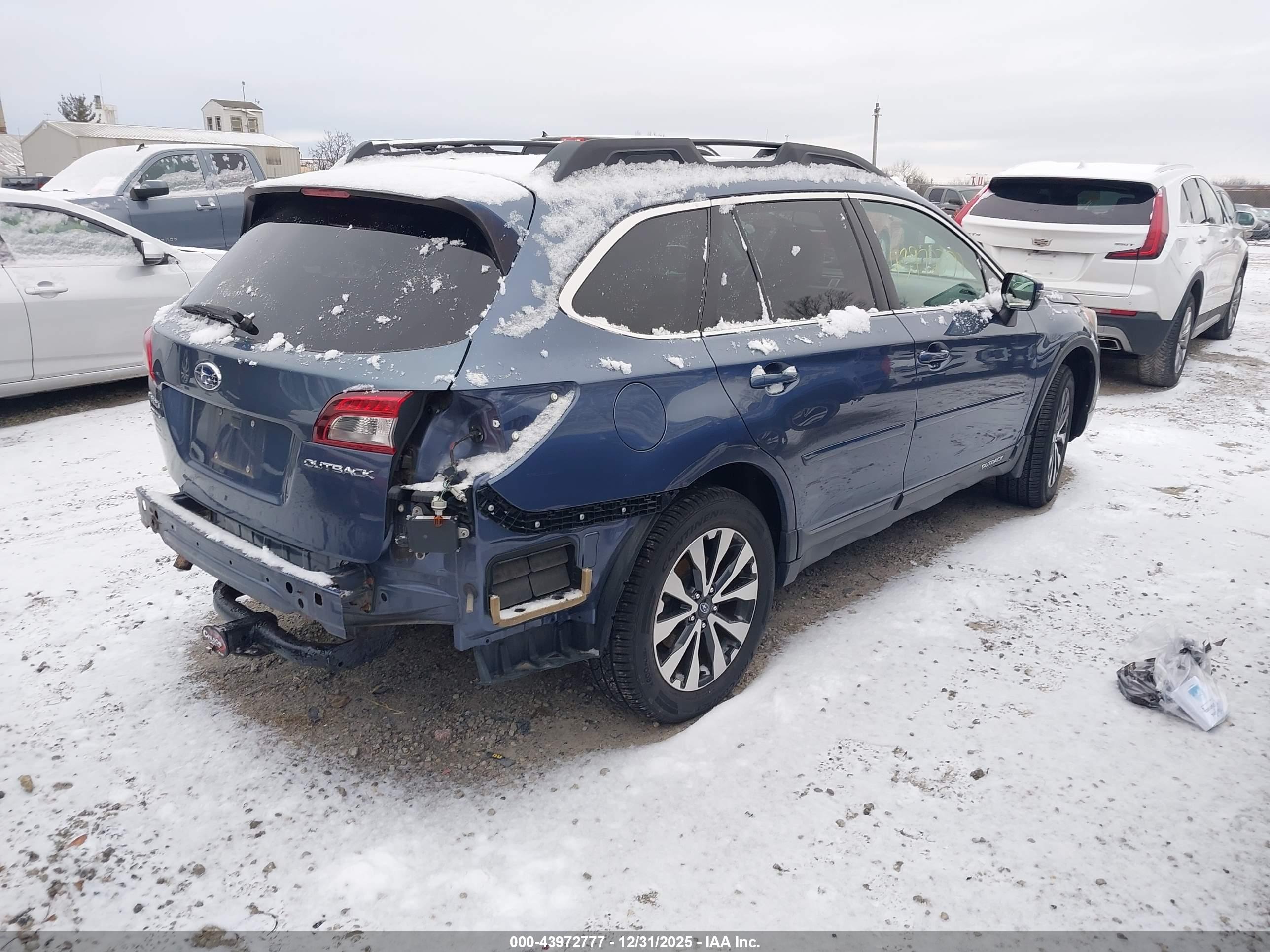 SUBARU OUTBACK image 4
