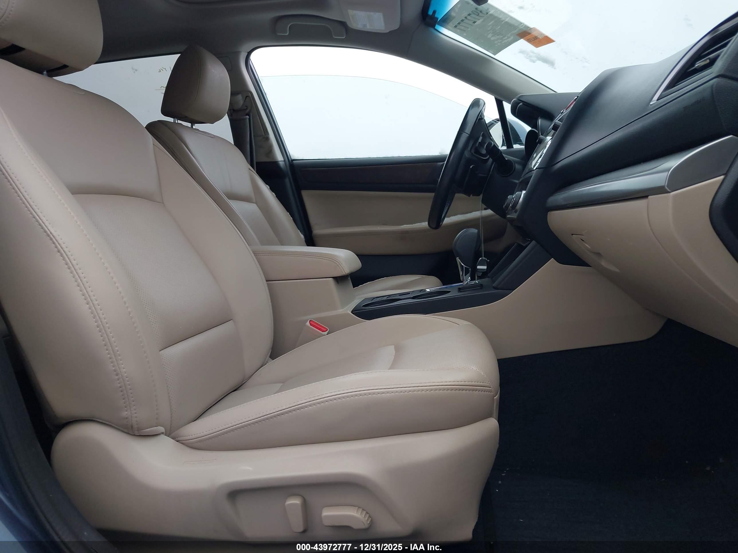 SUBARU OUTBACK image 5