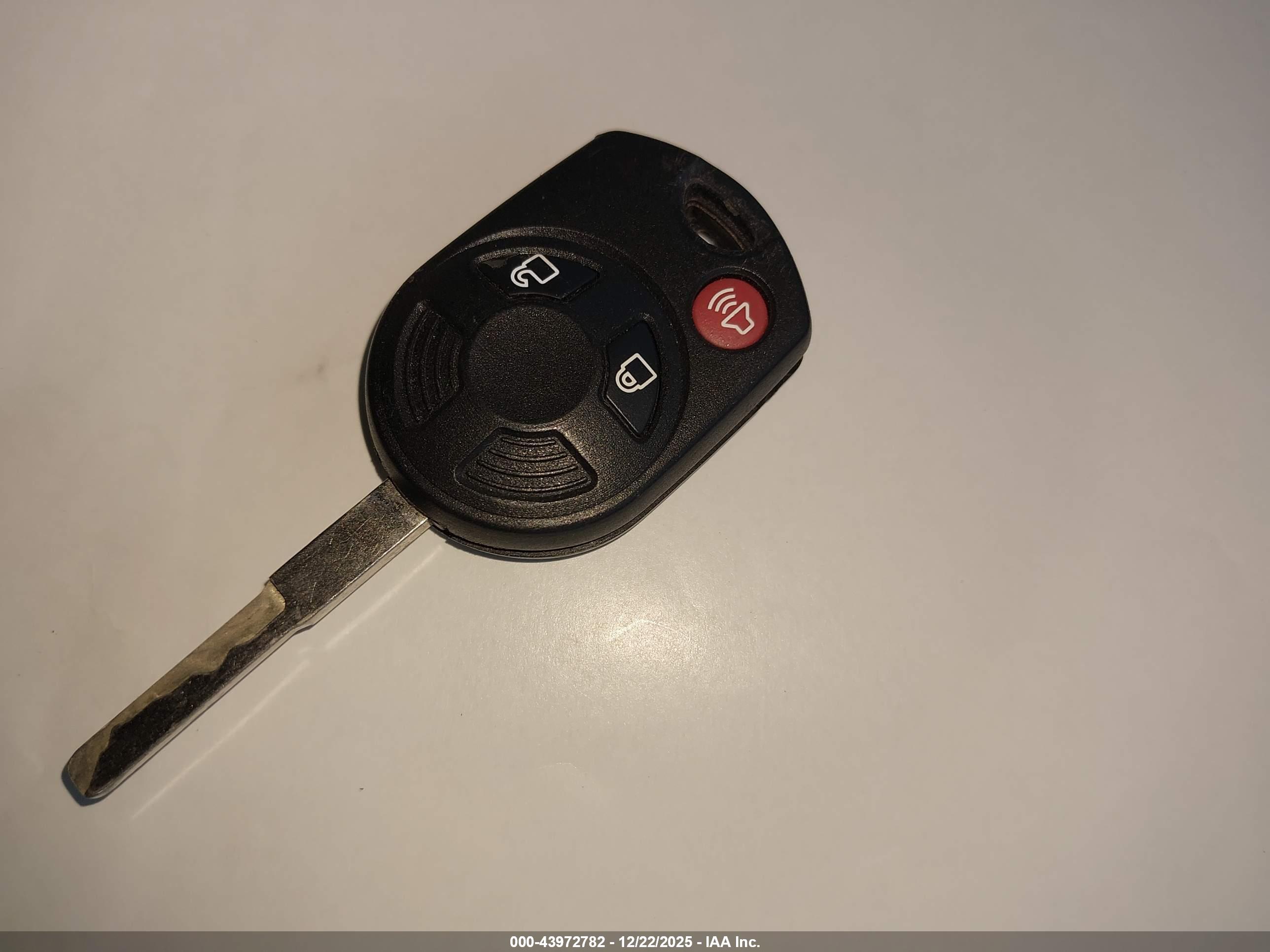FORD ESCAPE image 11
