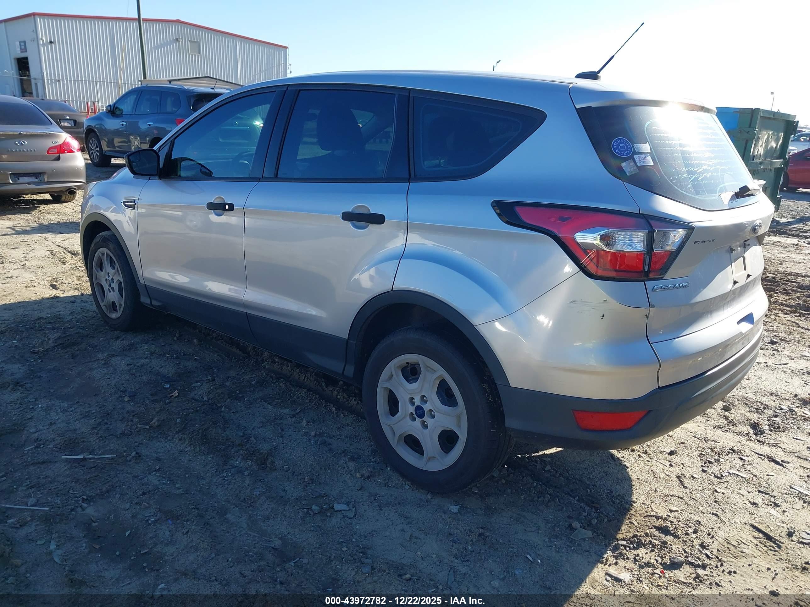 FORD ESCAPE image 3