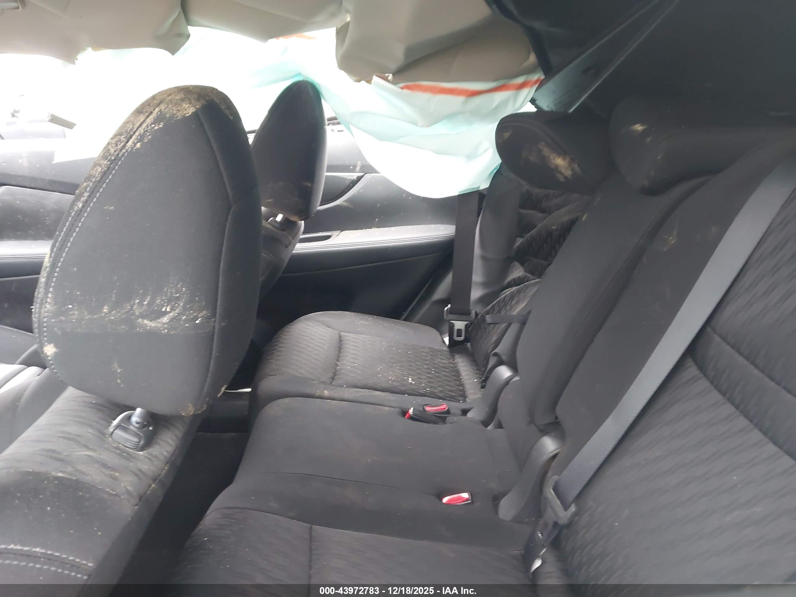 NISSAN ROGUE image 8