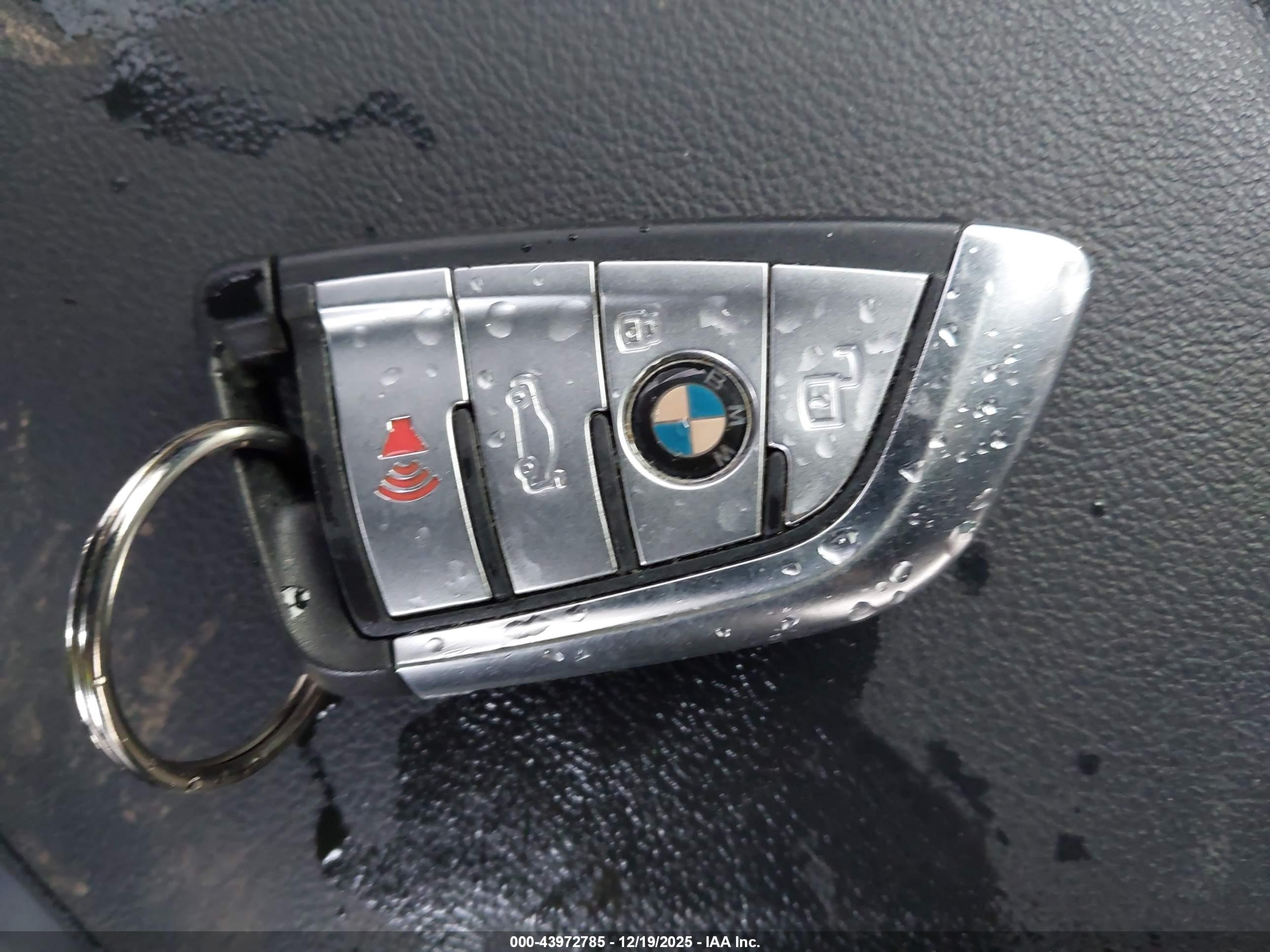 BMW 3 image 11
