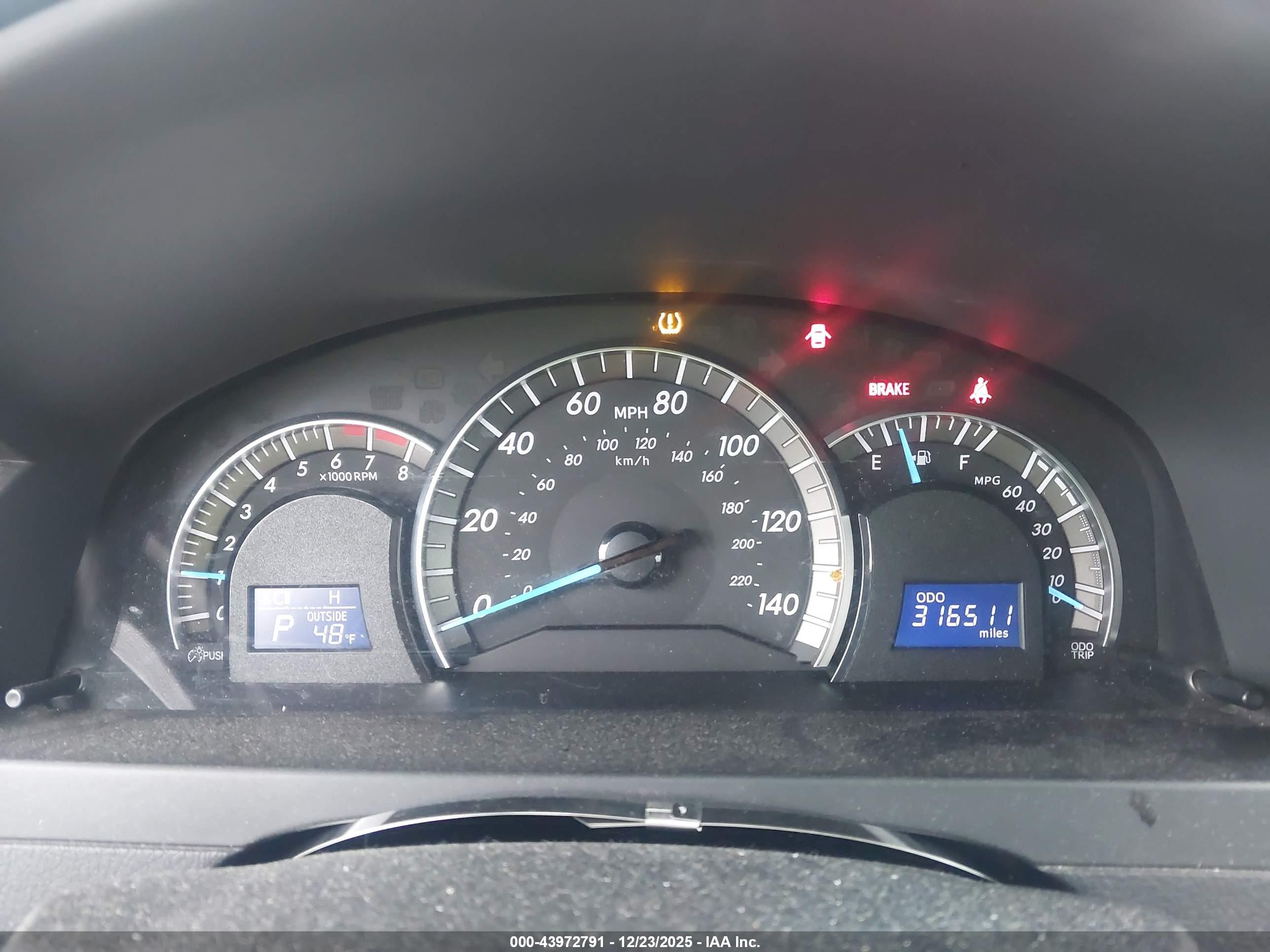 TOYOTA CAMRY image 7