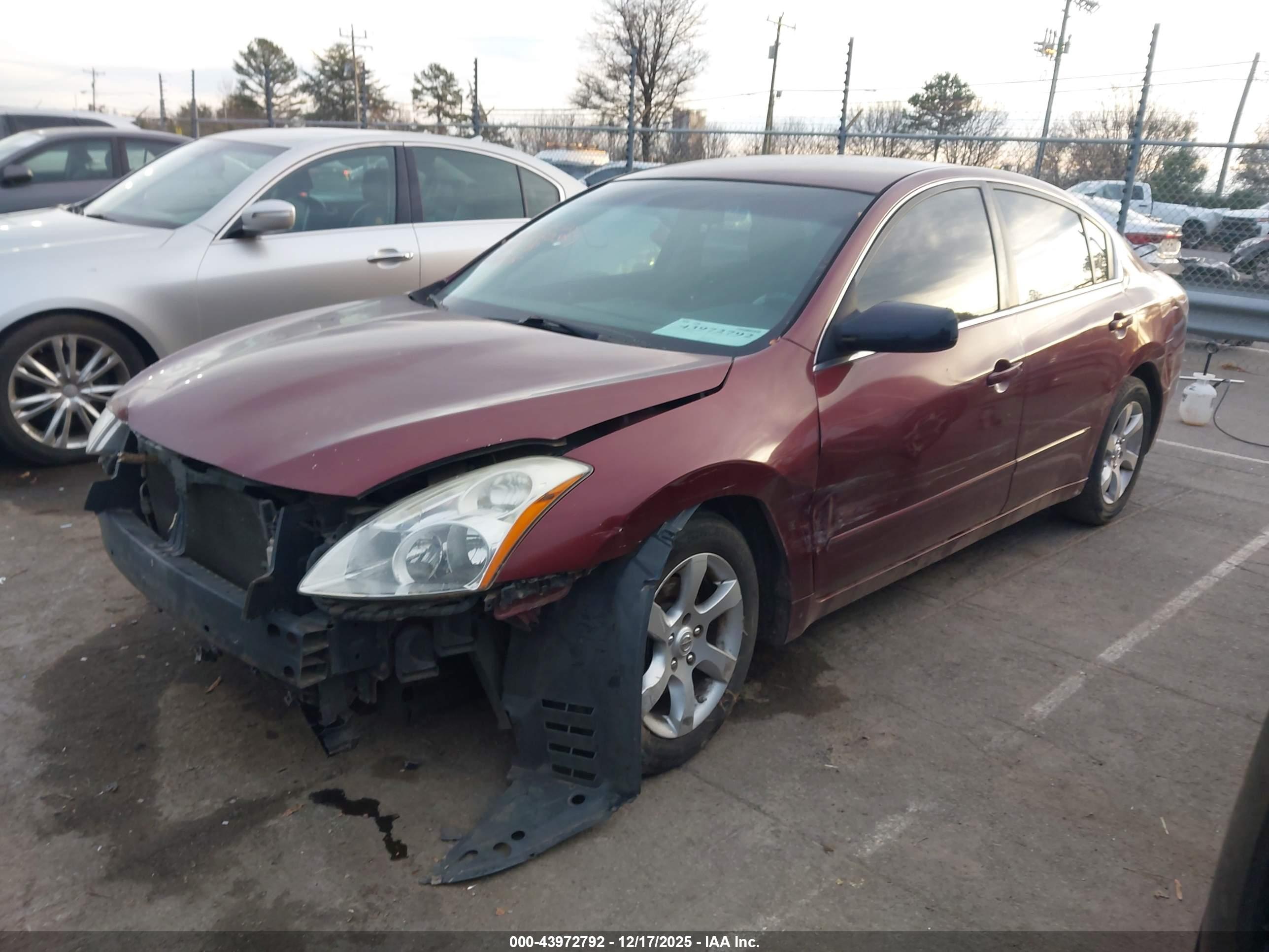 NISSAN ALTIMA image 2