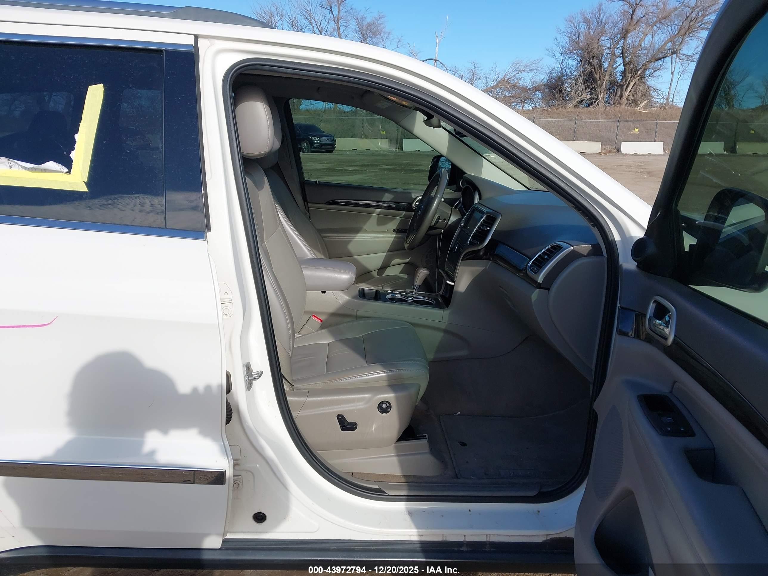 JEEP GRAND image 5