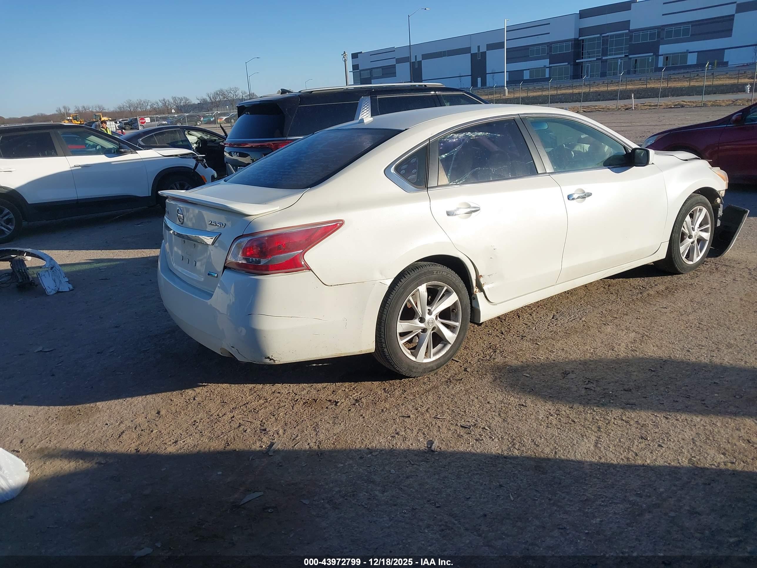 NISSAN ALTIMA image 4