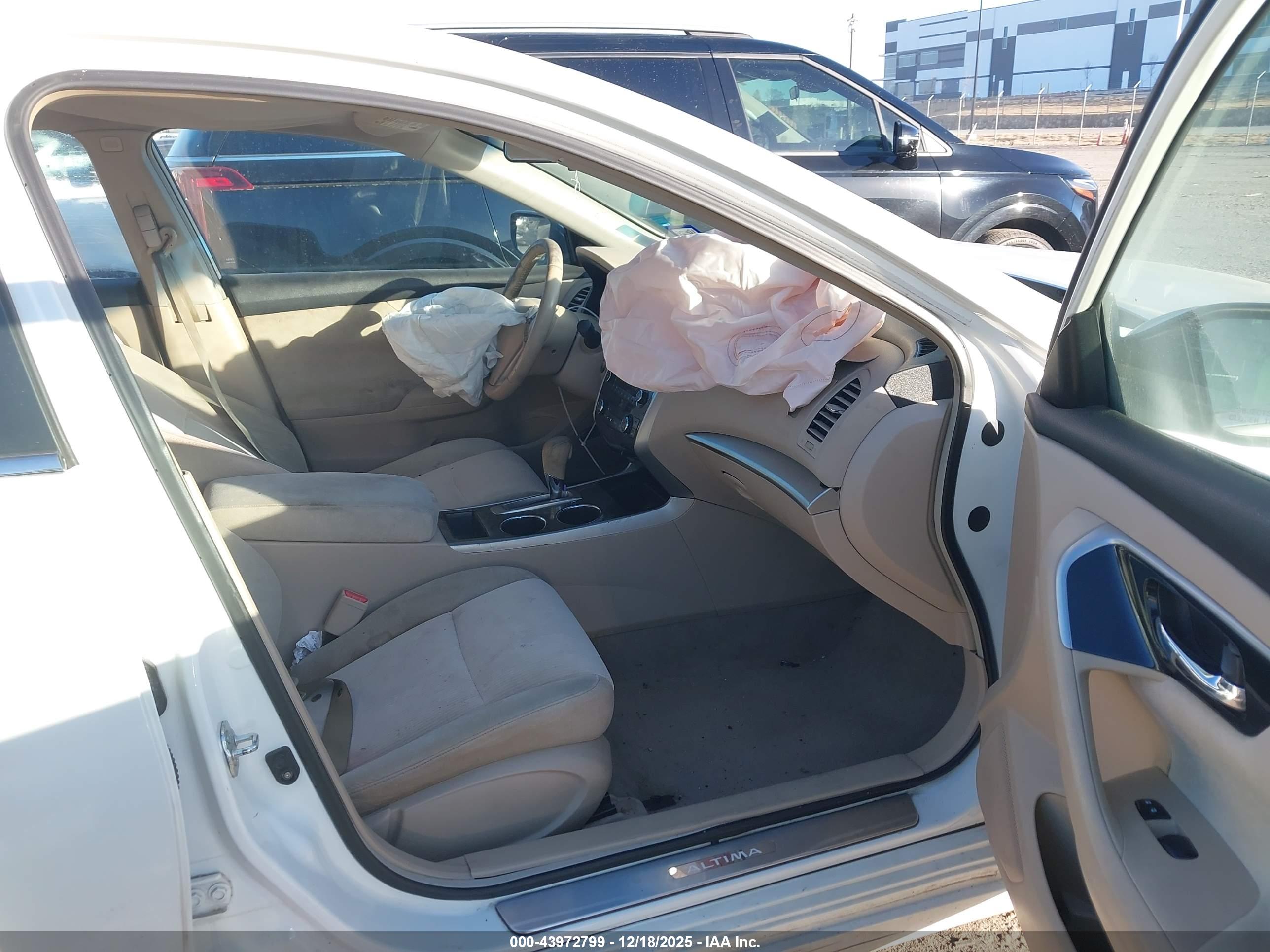 NISSAN ALTIMA image 5