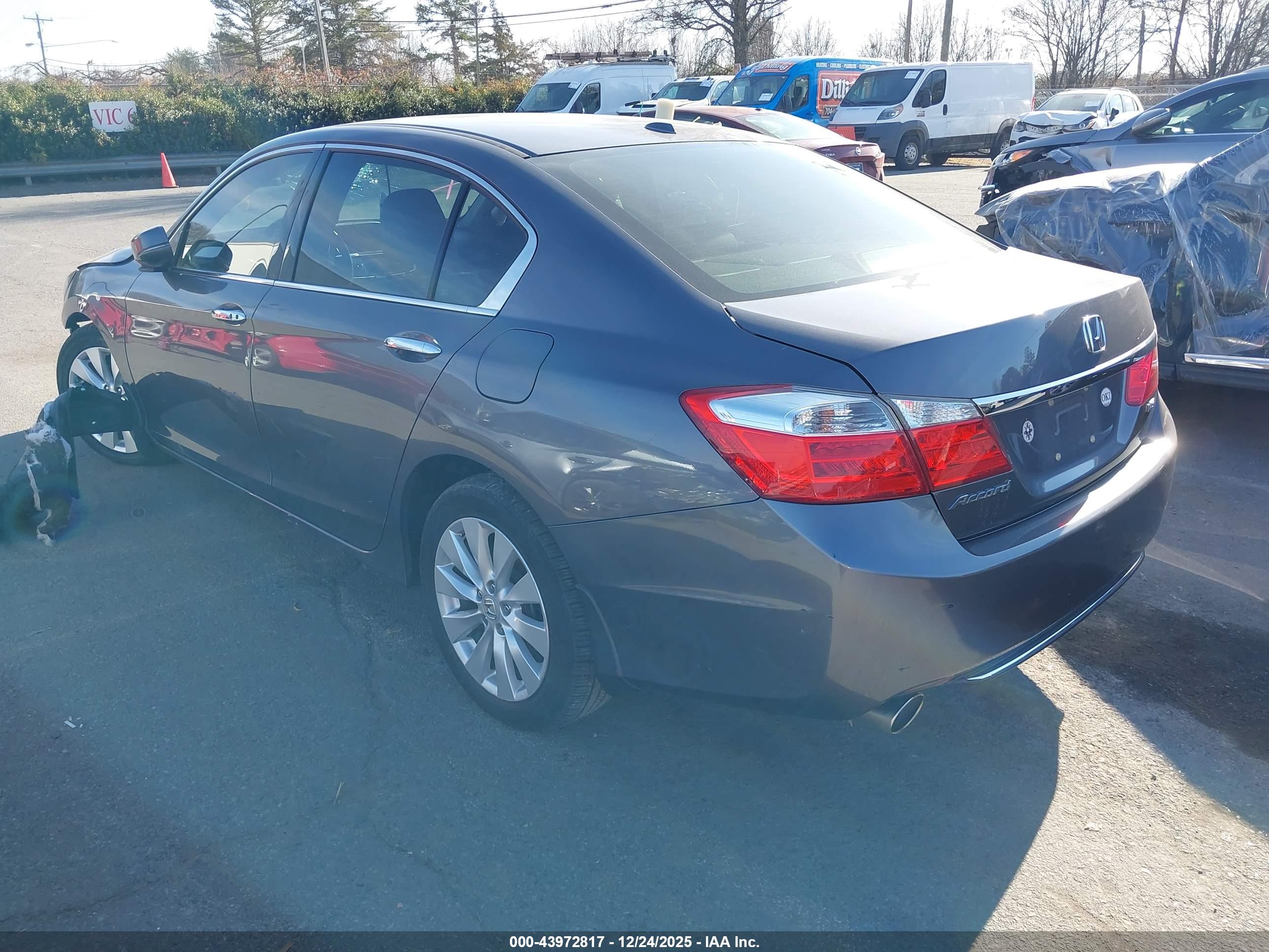 HONDA ACCORD image 3