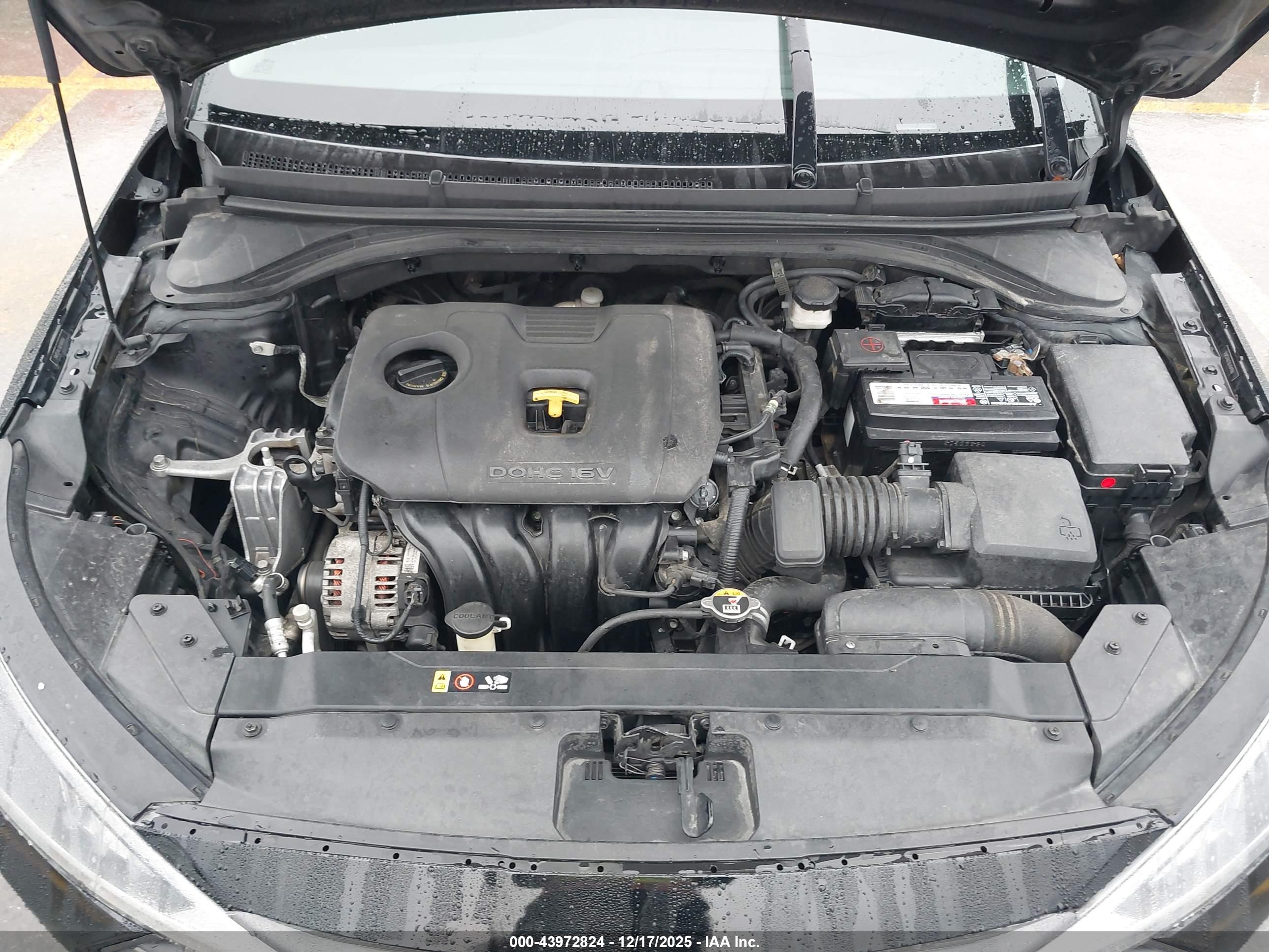 HYUNDAI ELANTRA image 10