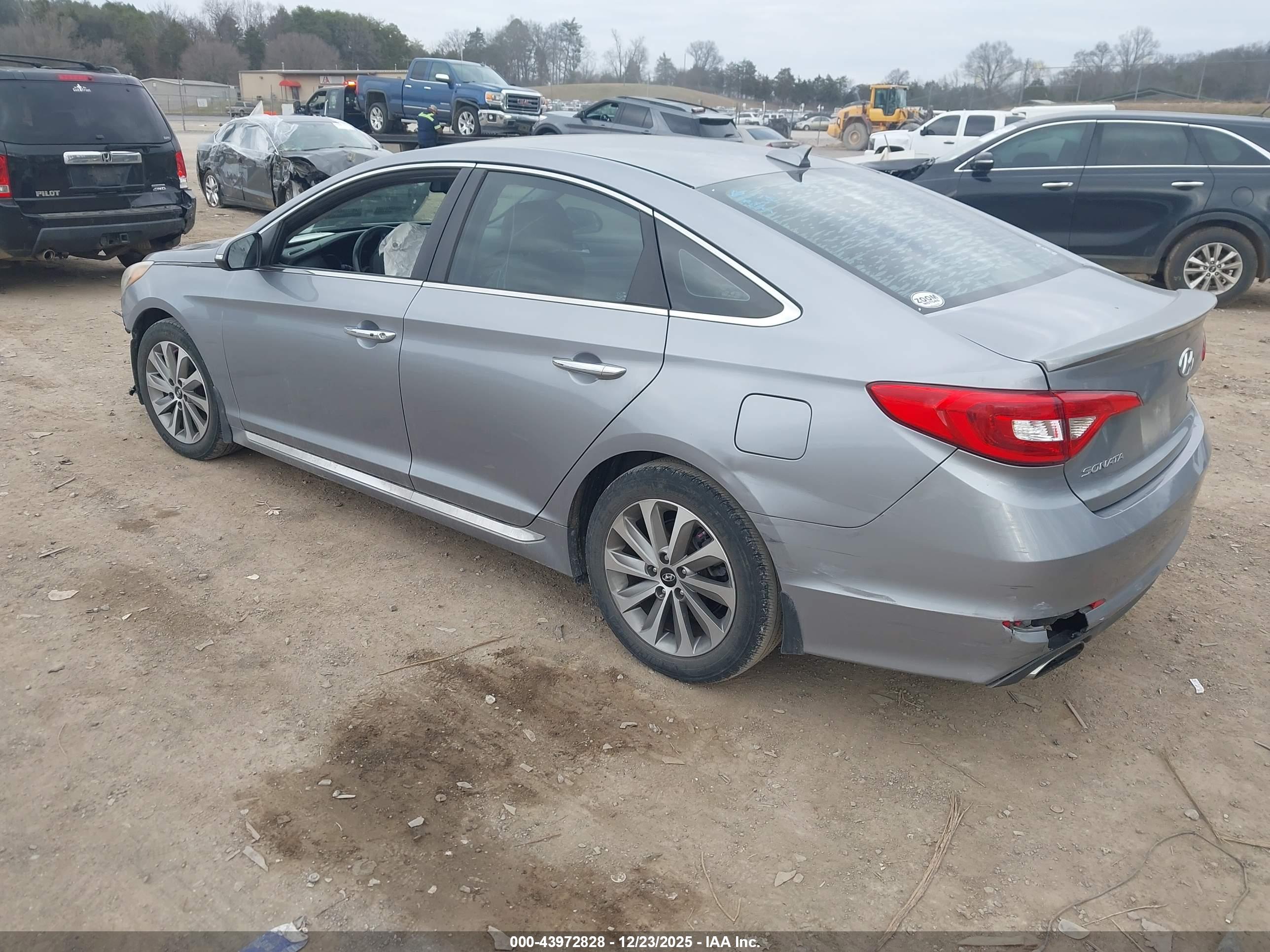 HYUNDAI SONATA image 3