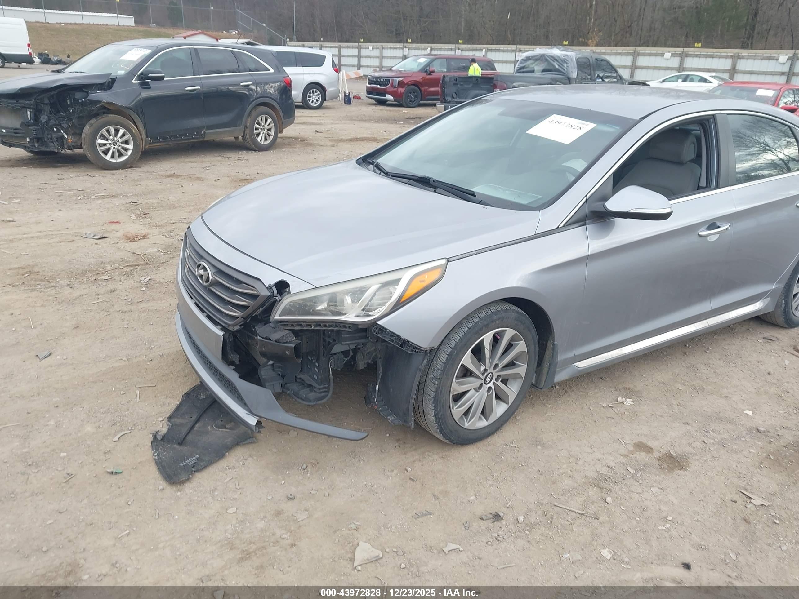 HYUNDAI SONATA image 6