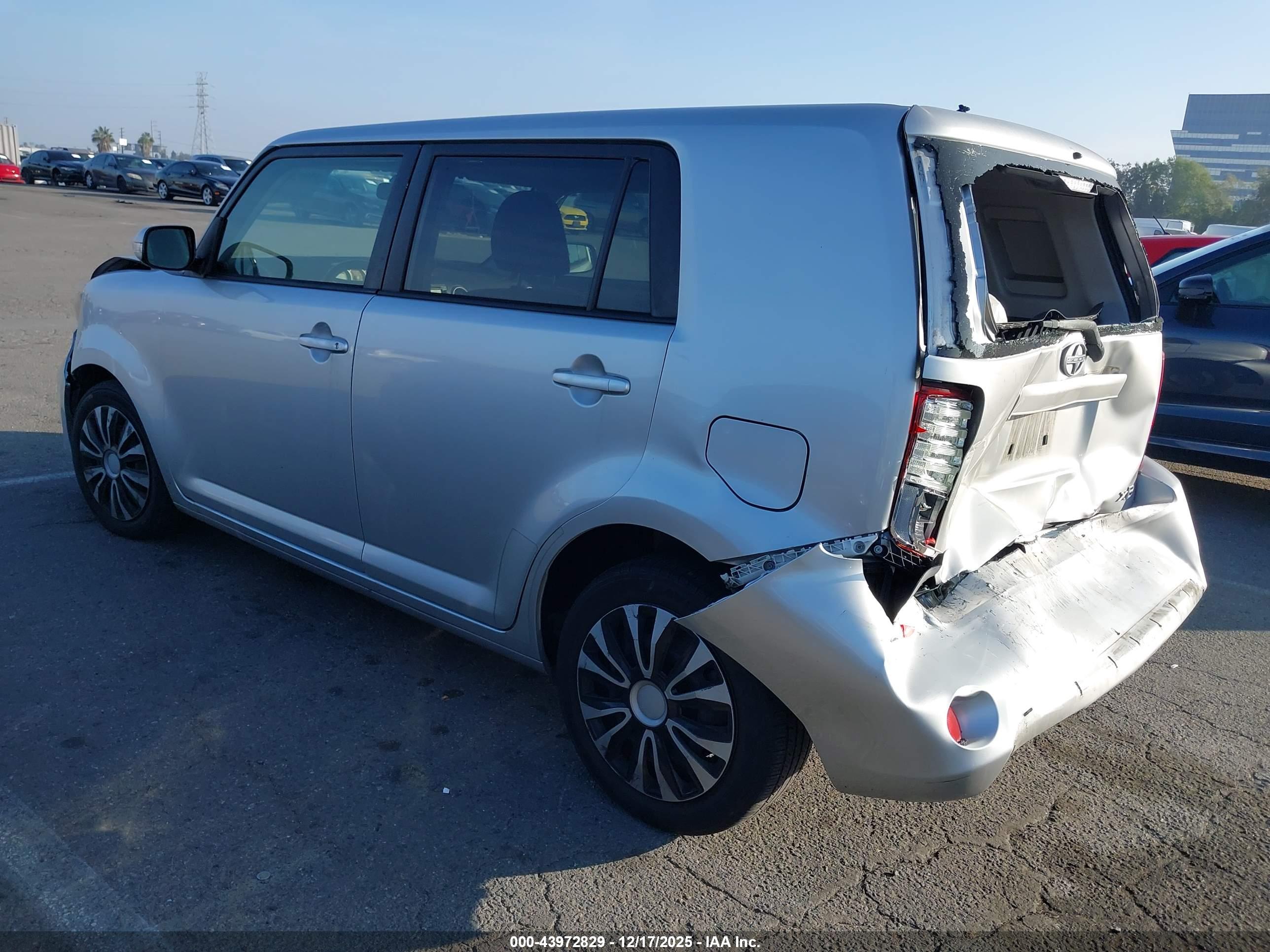 SCION XB image 3